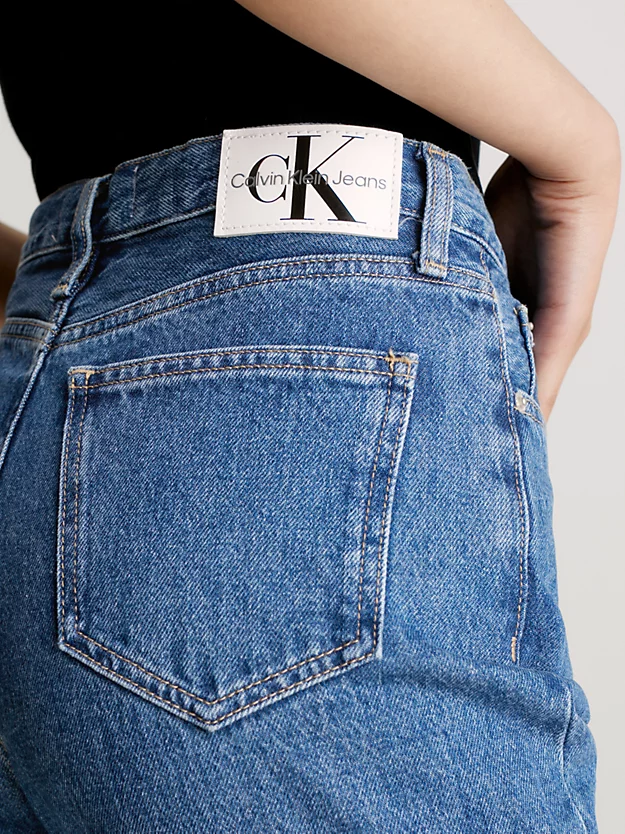 Calça jeans reta de cintura alta