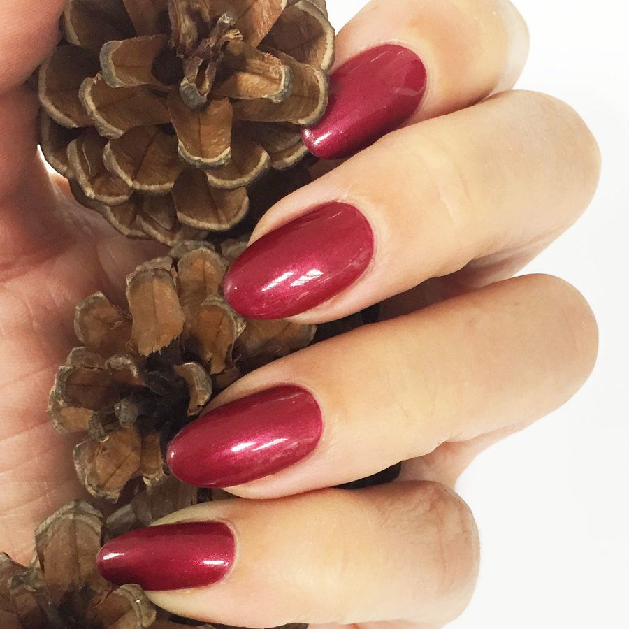 CND VINYLUX Long Wear Polish Red Baroness #139 15ml