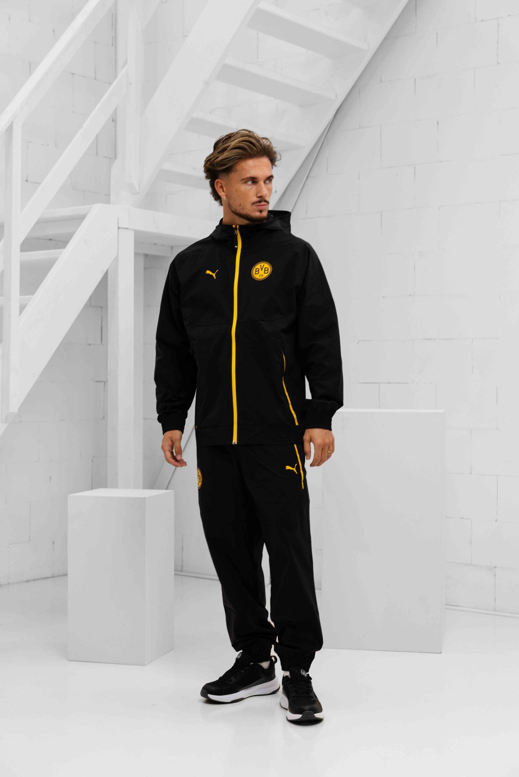 Borussia Dortmund PumaTech Woven Trainingspak Senior 2025/2026