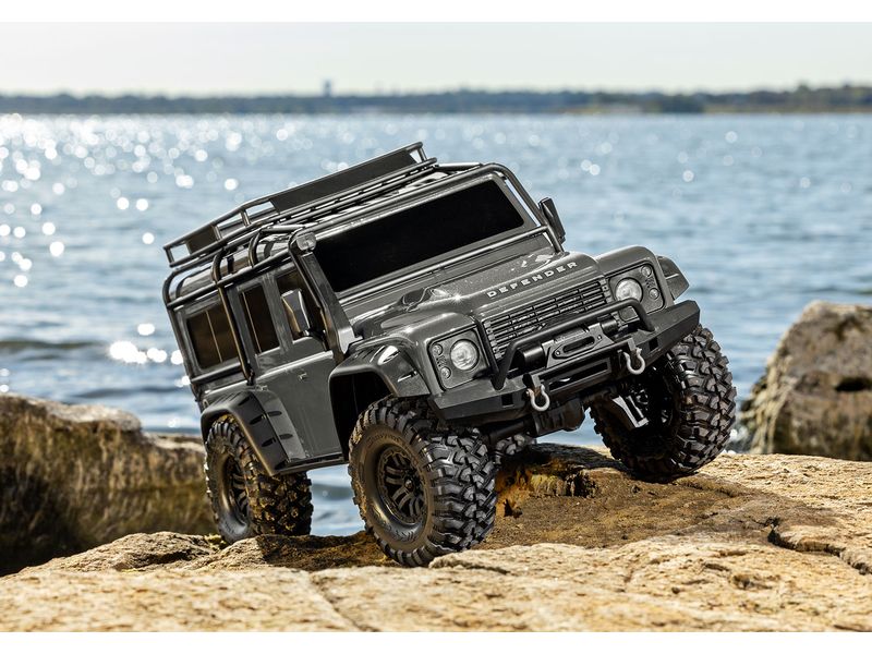 Traxxas Scale Crawler Land Rover Defender D110, Silber ARTR Off-Road Model im Massstab 1:10