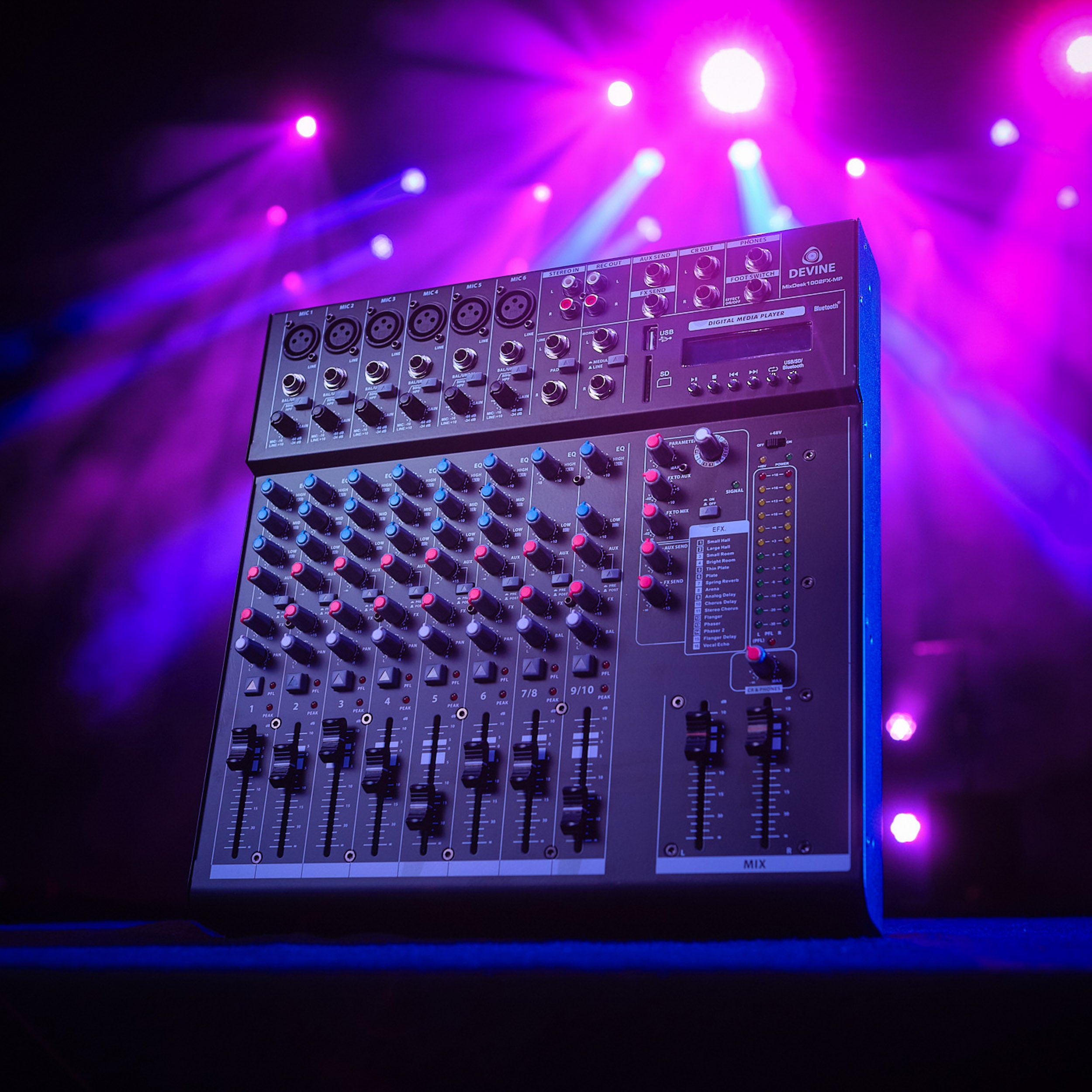 Devine MixDesk 1002FX-MP 10-kanaals mixer met FX en mediaspeler