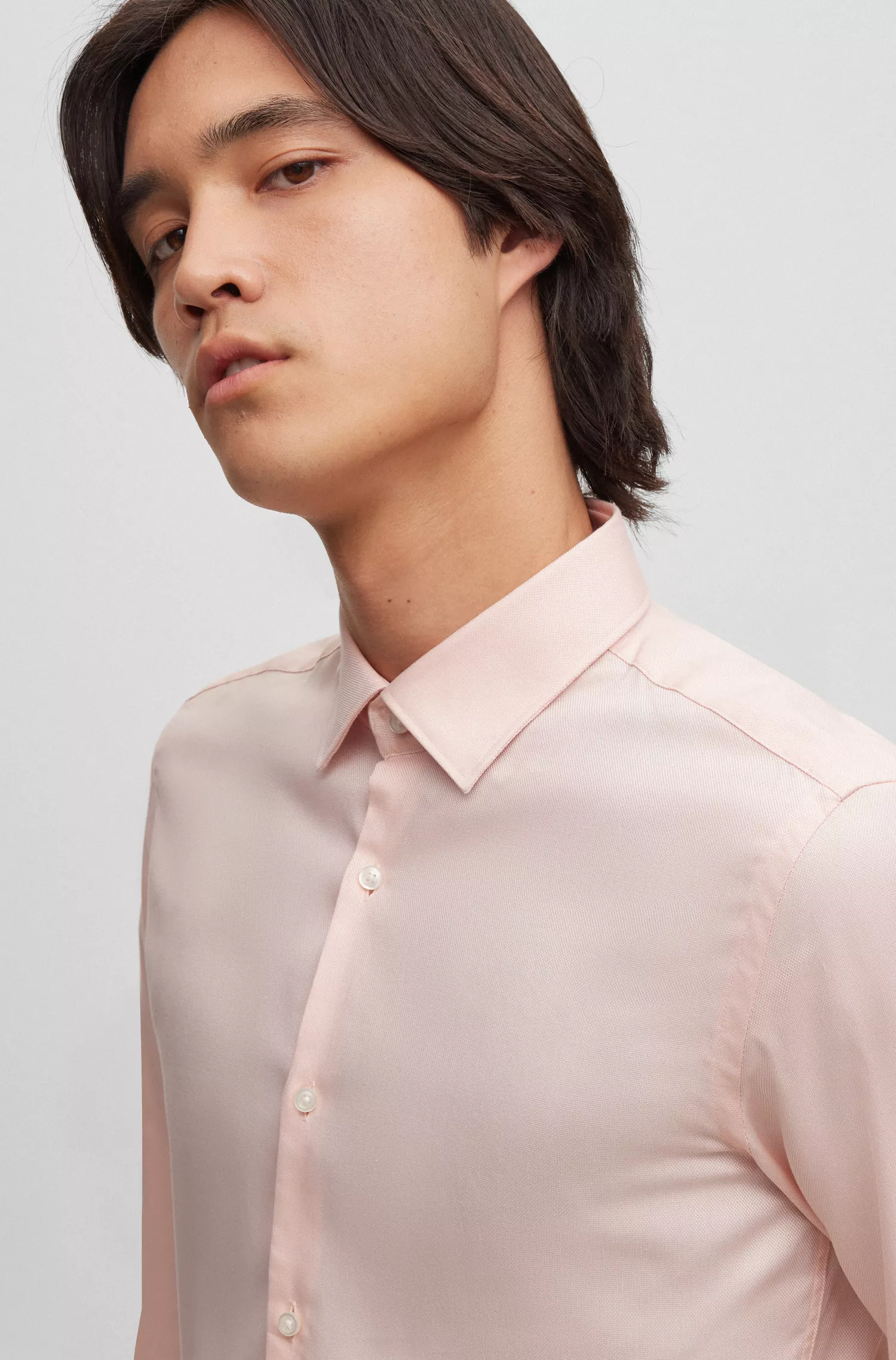 Camisa HUGO vermelha, corte slim, em algodão Oxford com estampa de rabiscos.