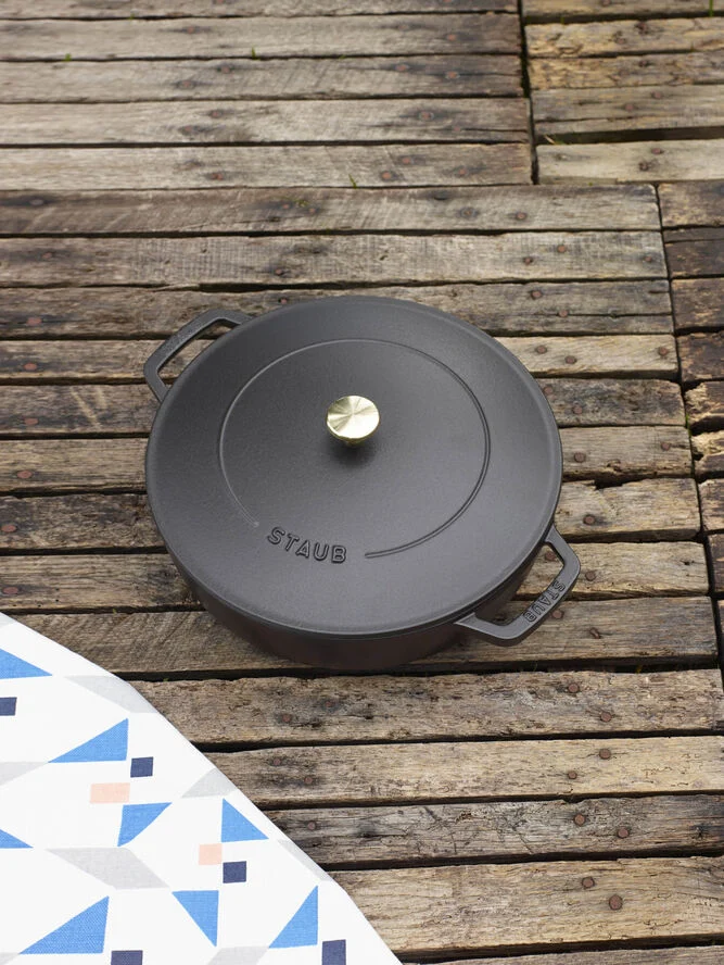 Staub Sauterpande Chistera 28 cm sort Sort