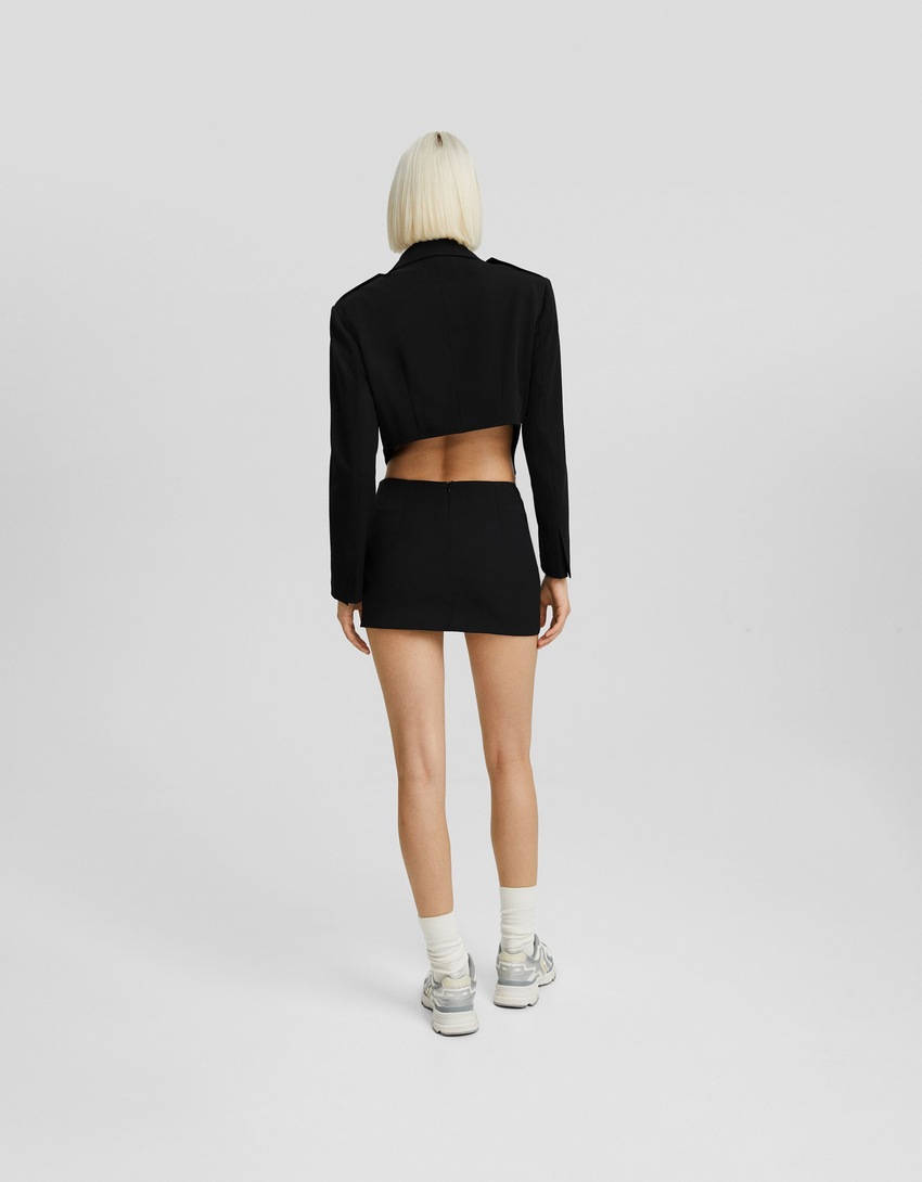 Blazer curto com alças