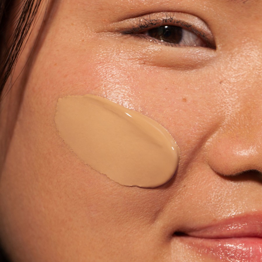 Mádara Skinonym Semi-Matte Peptide Foundation #50 Golden Sands 30ml