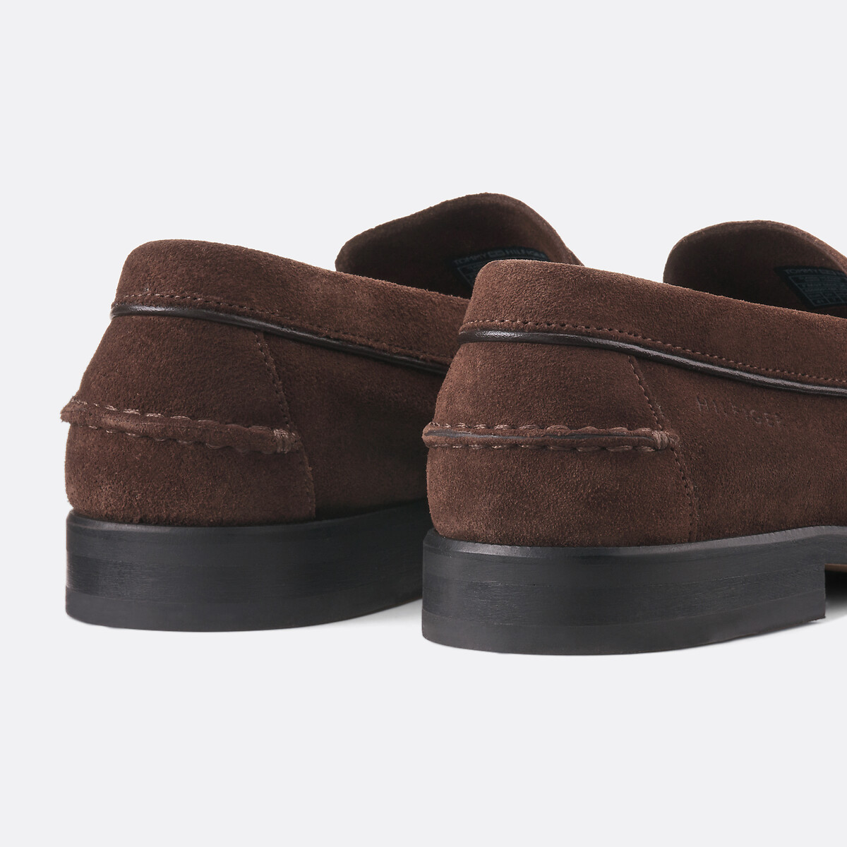 TOMMY HILFIGER<br>Mocassins clássicos de camurça