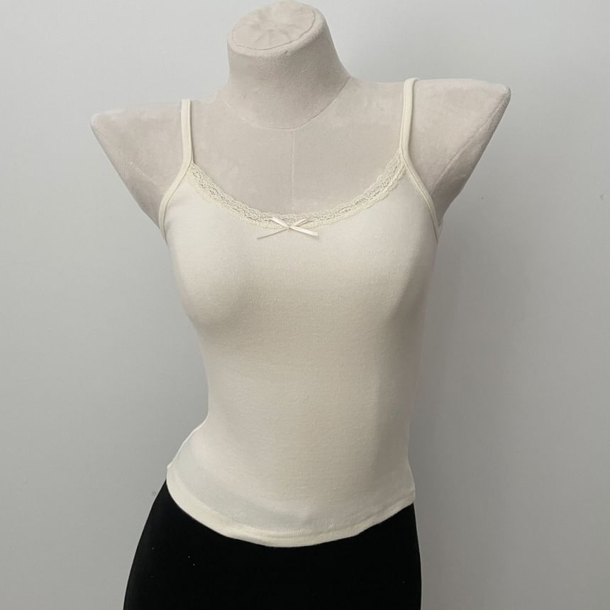 Rosehedge - Cami-top met effen strik en kant