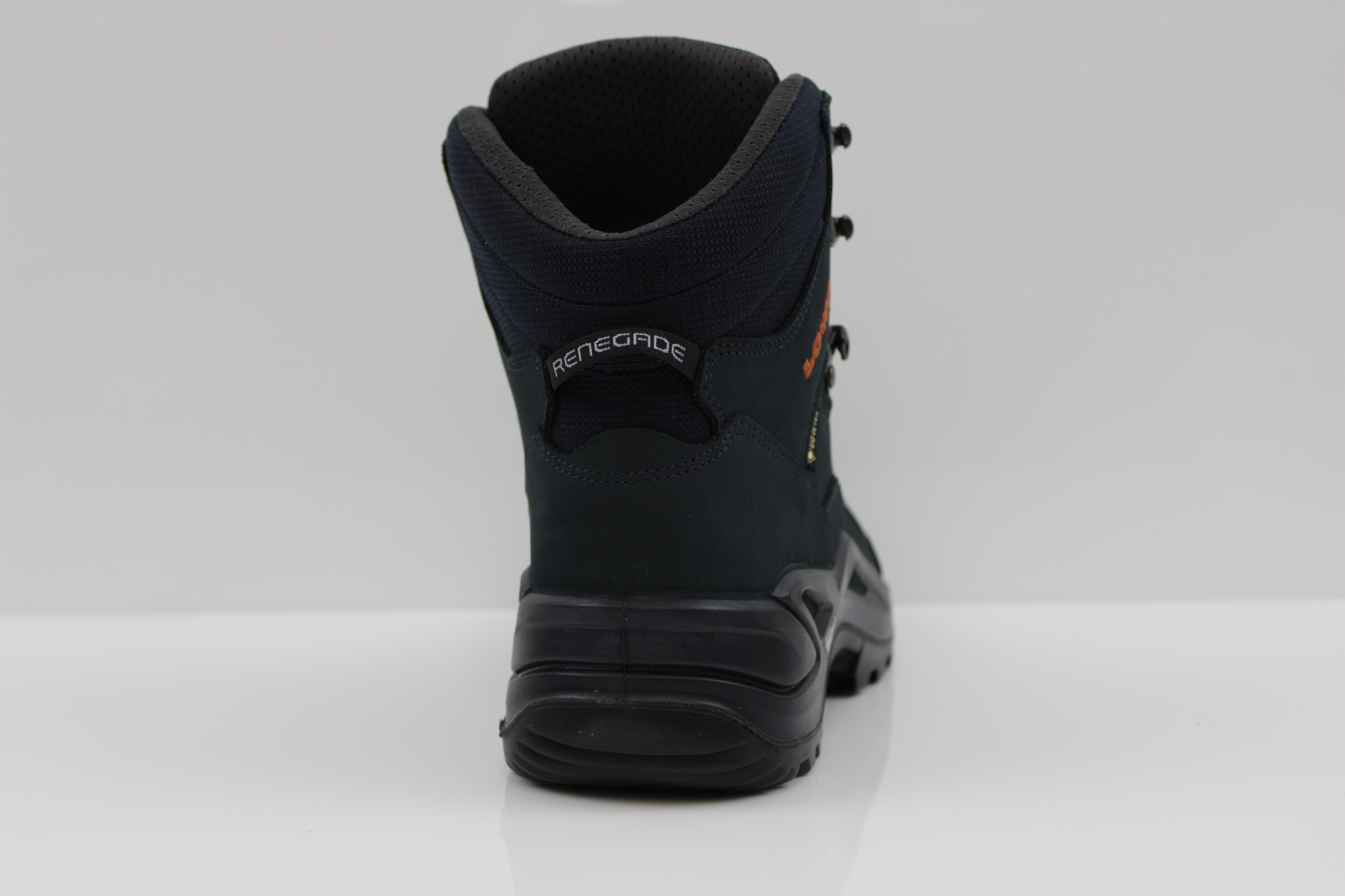 Lowa Renegade GTX Mid