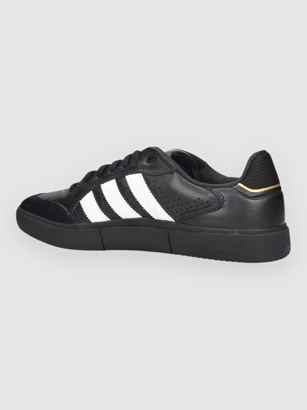 adidas Skateboarding Tyshawn Low Skate Shoes cblack/ftwwht/goldmt