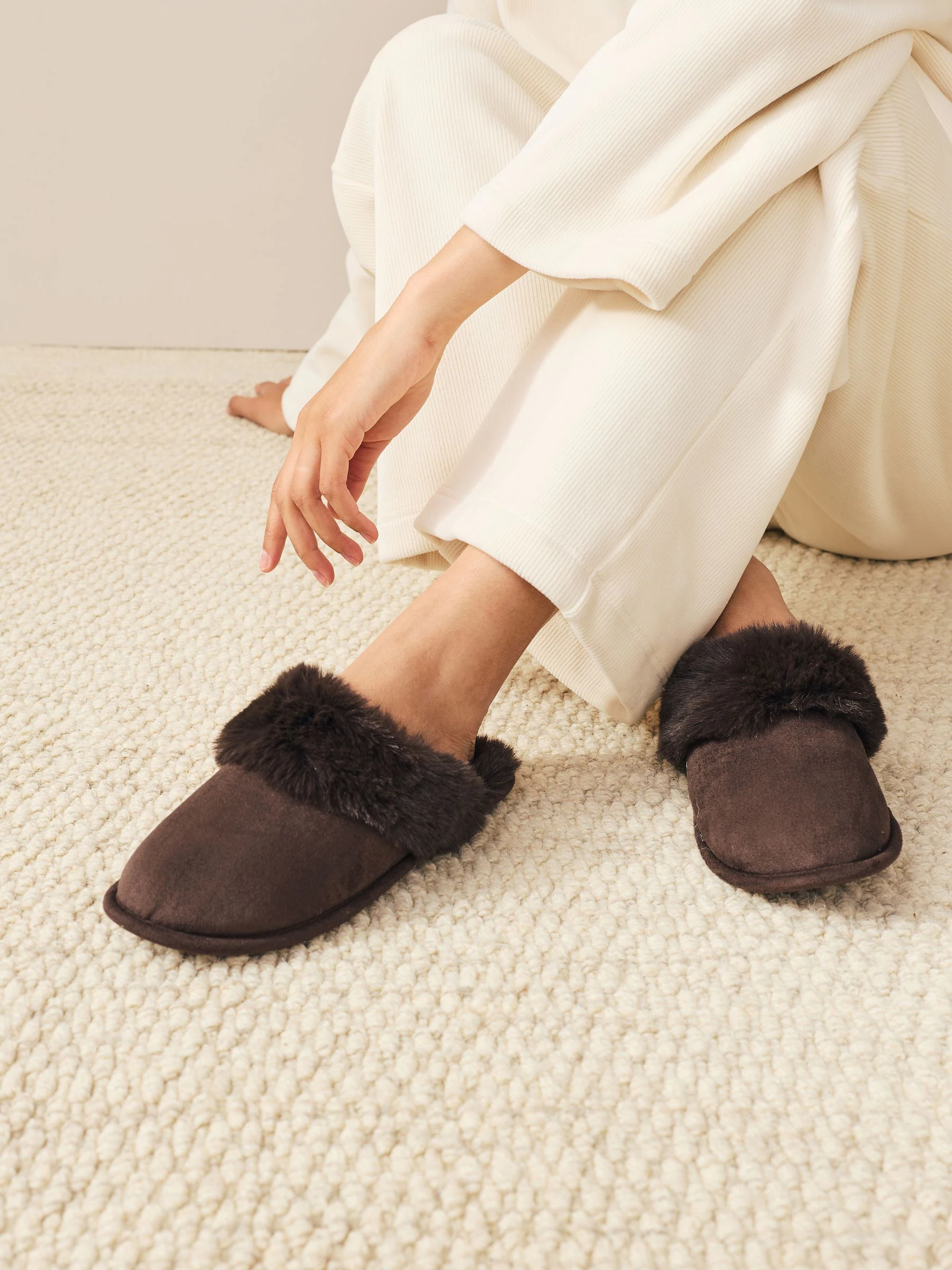Chocoladebruin - Faux Fur Suede Mule Slippers