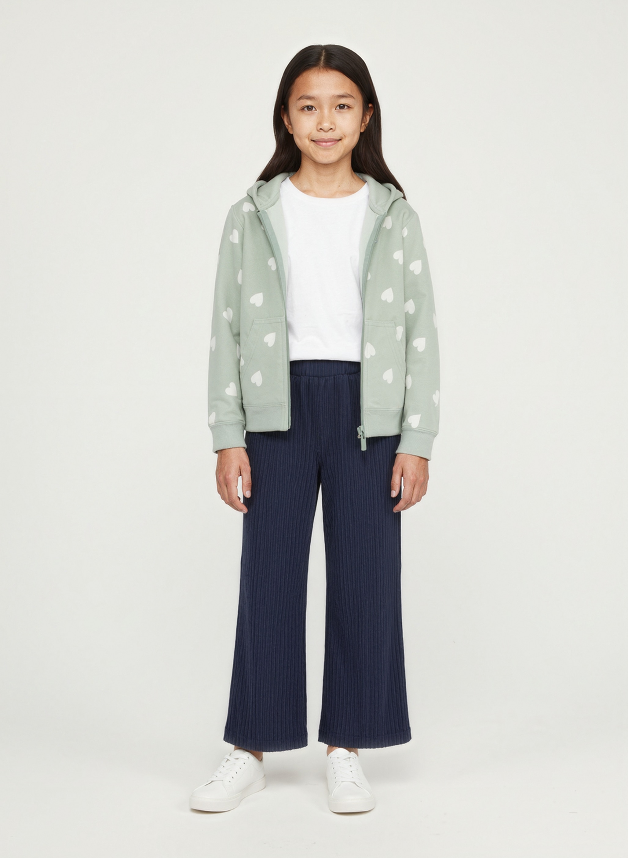 Blue Seven Kapuzensweatjacke , im tollen Herzen-Alloverdruck