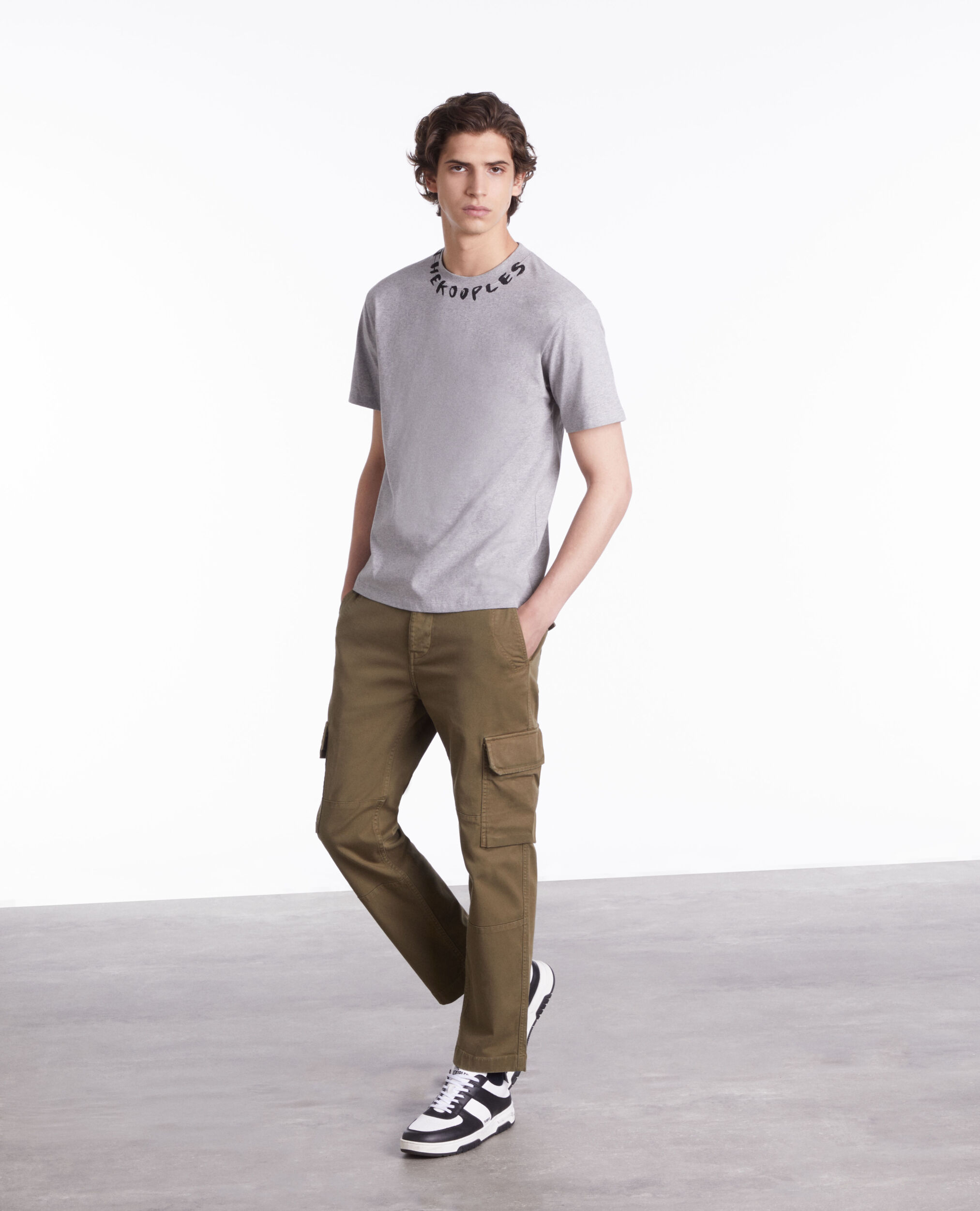 T-shirt gris avec logo