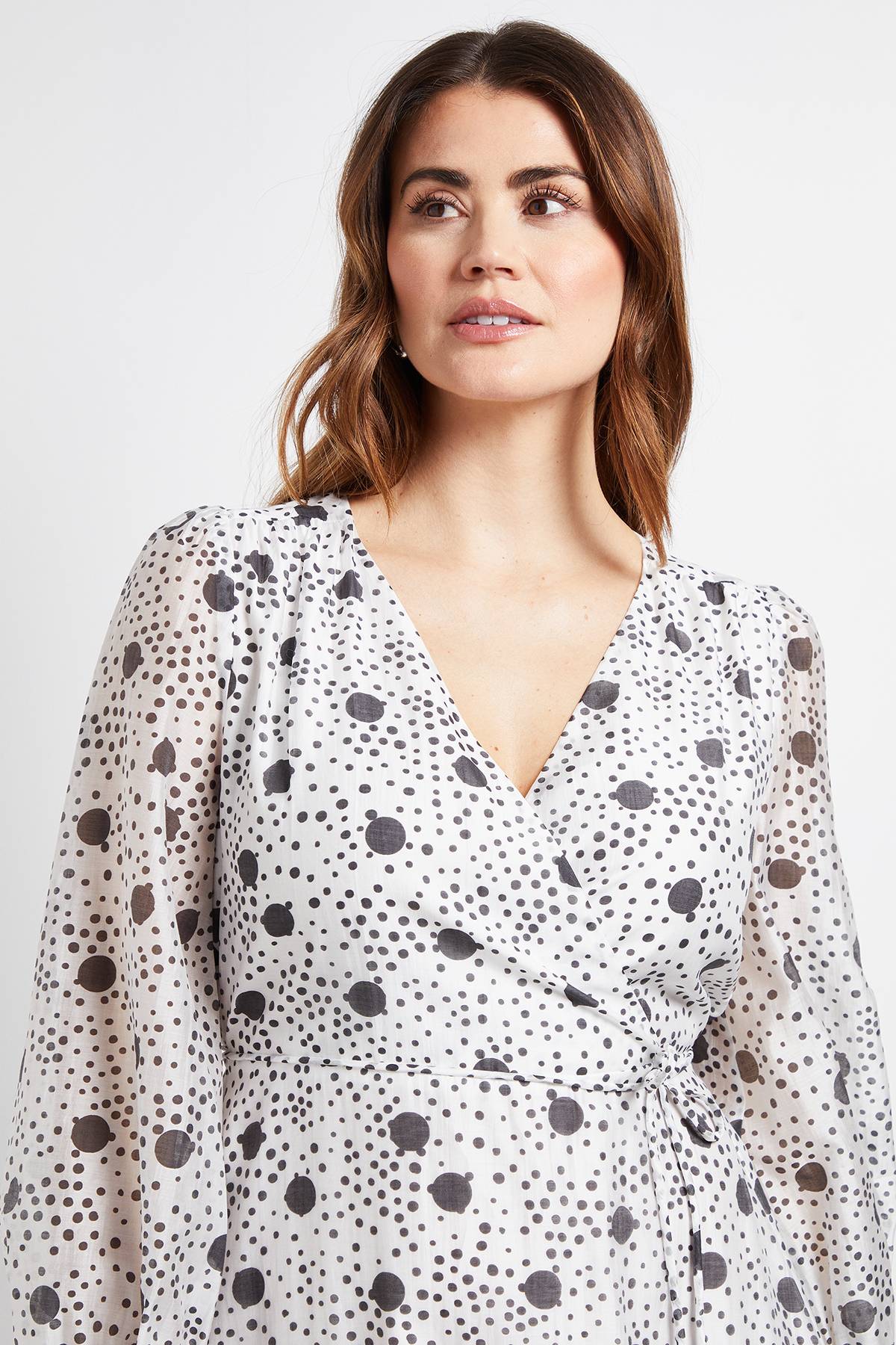 Wallis Robe Midi Portefeuille À Pois Avec Volants