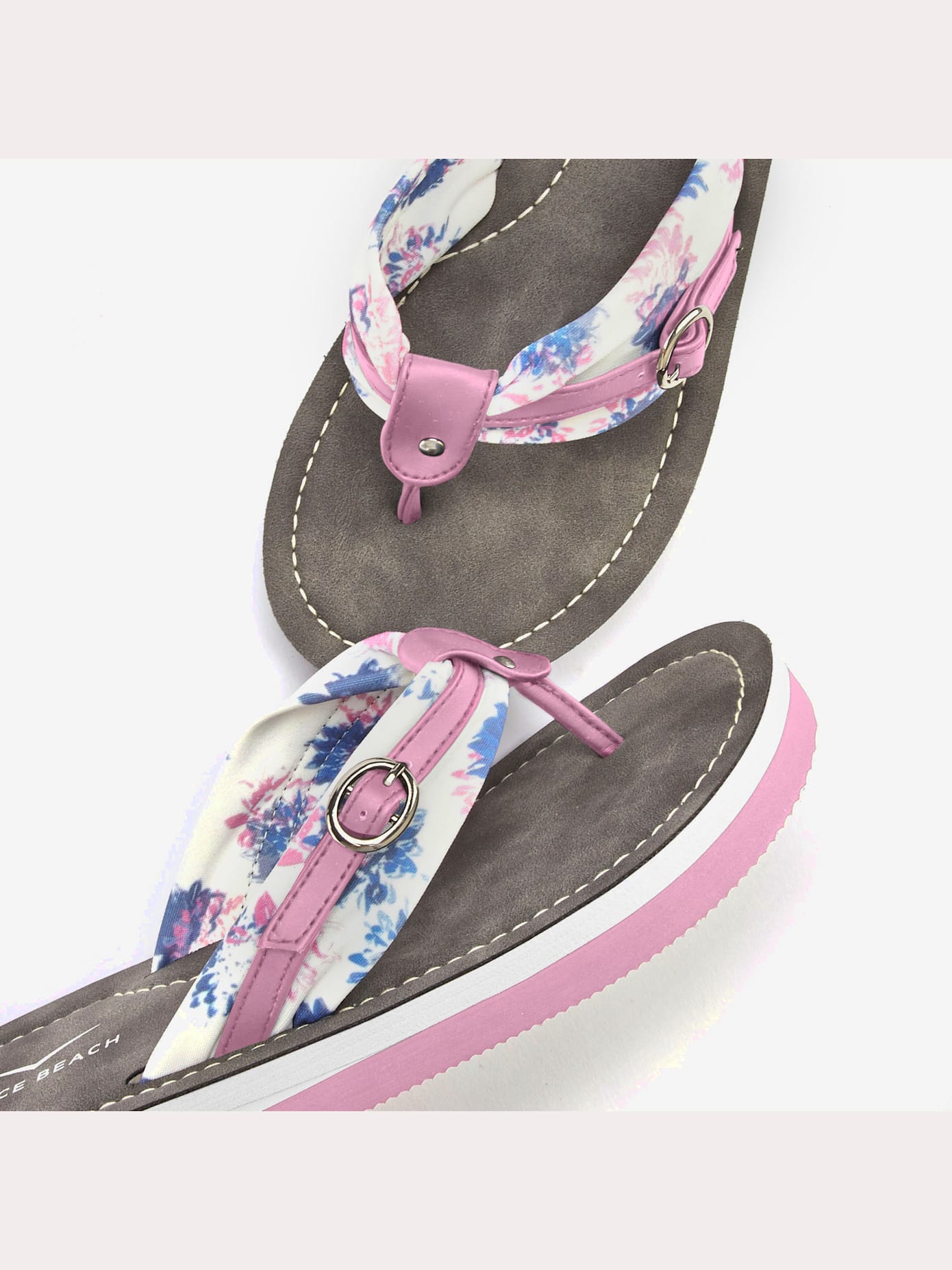 Tongs estivales avec imprimé