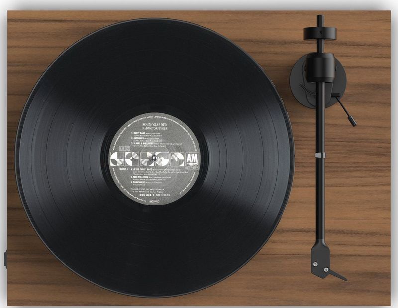Pro-Ject - E1 - Plattenspieler - Zwart - Hout