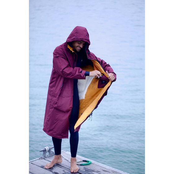 Voited Poncho Cardinal