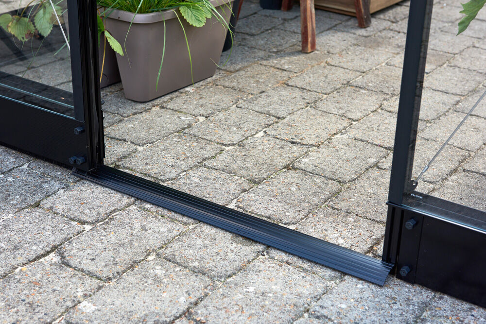 Halls Qube 68 - Fundering - zwart - 12x1x261 cm