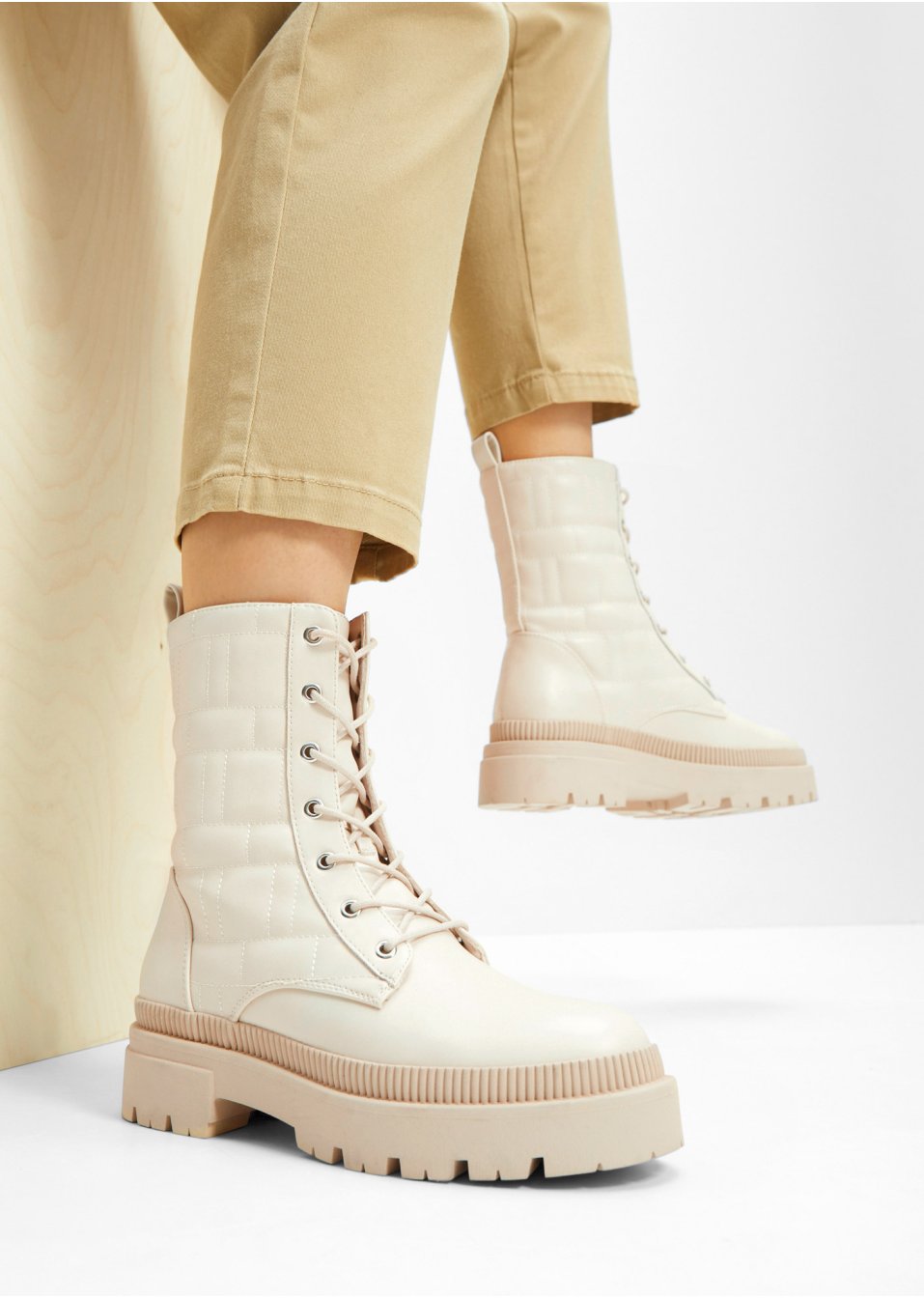 Boots à lacets