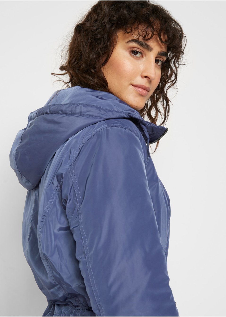 Manteau outdoor légèrement doublé avec cordon de serrage