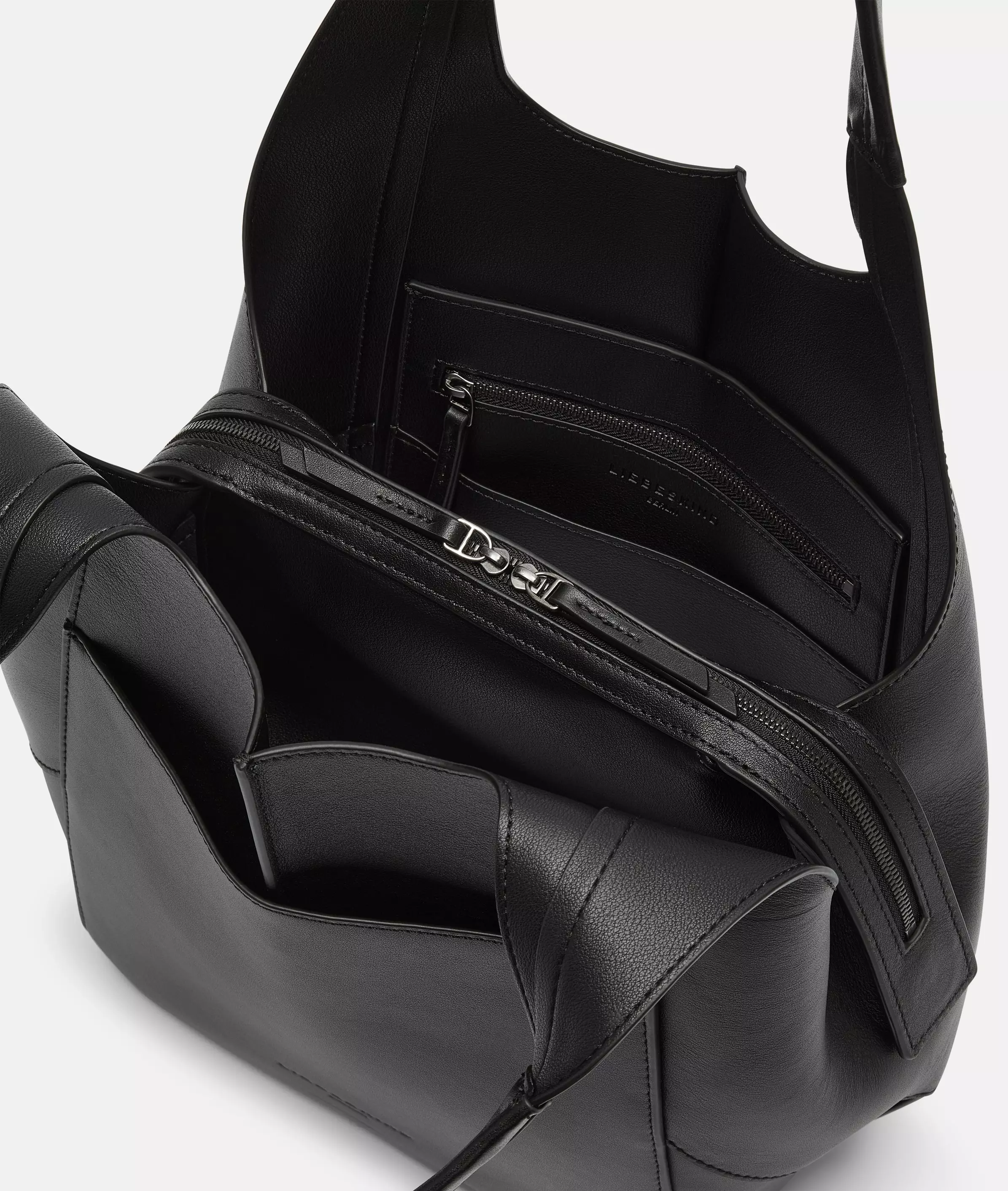 Lilly Tote M Spacious bag made from soft nappa leather