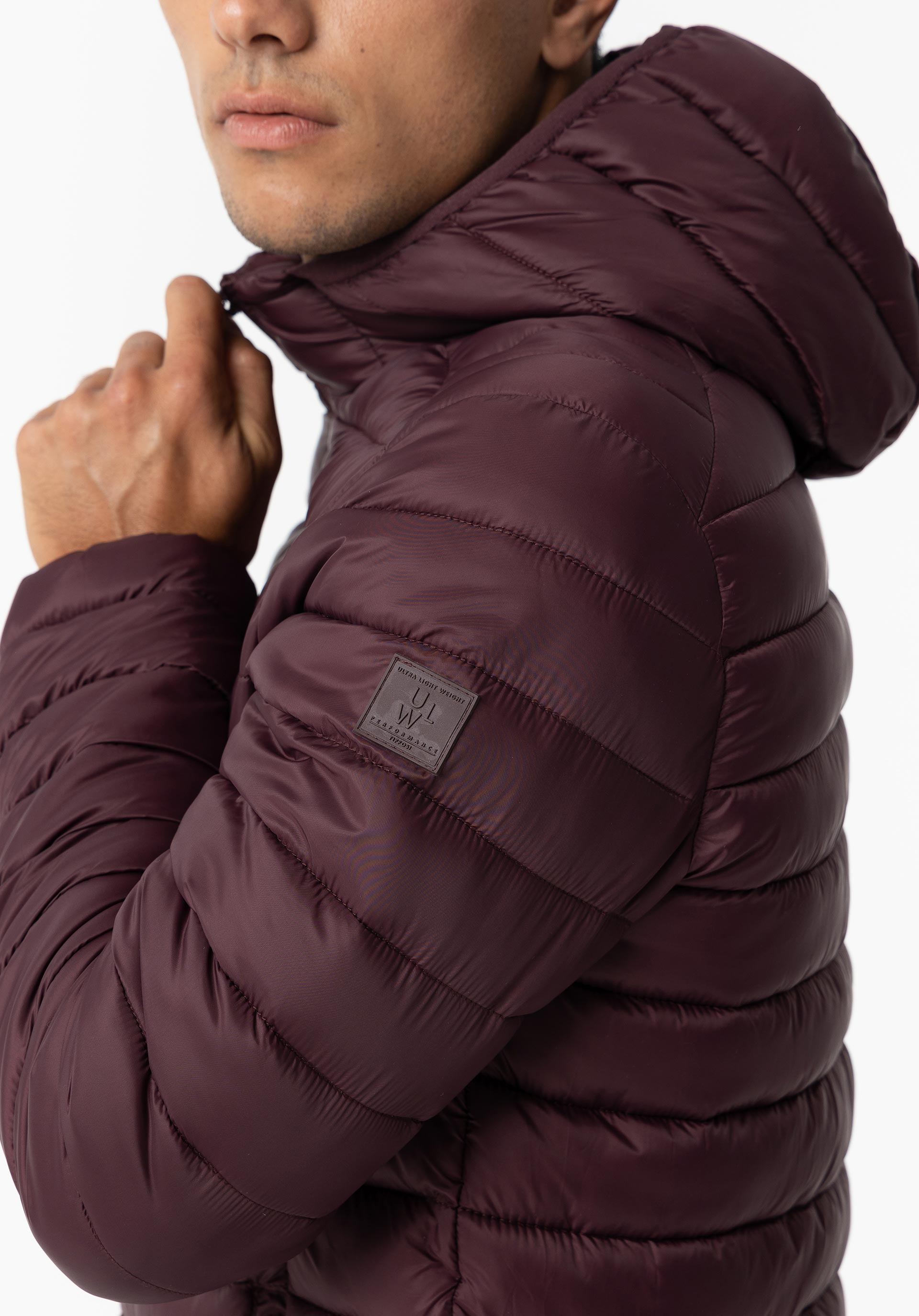 Casaco Acolchoado Ultra Light com Capuz