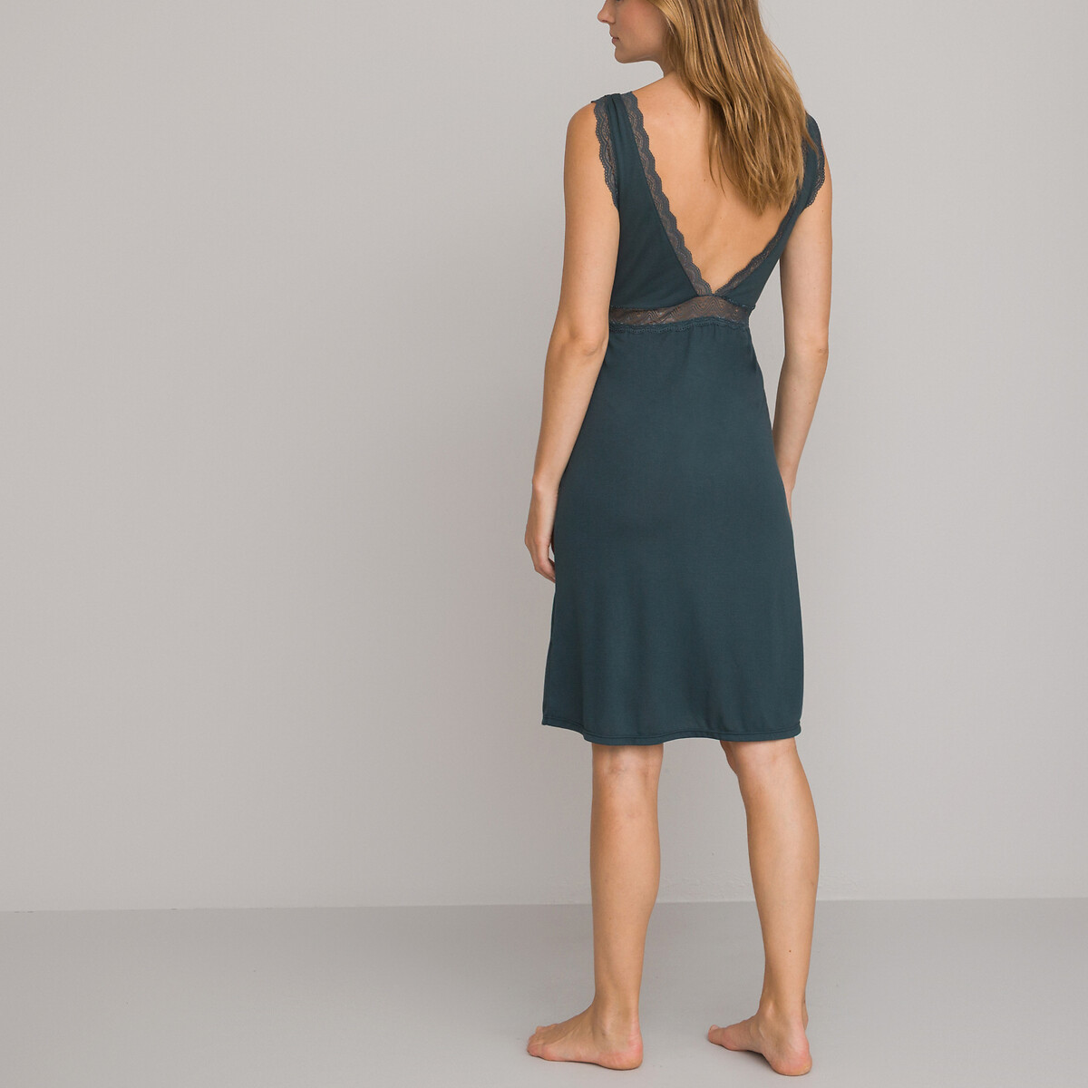 ANNE WEYBURN<br>Camisola sem mangas com detalhes em renda