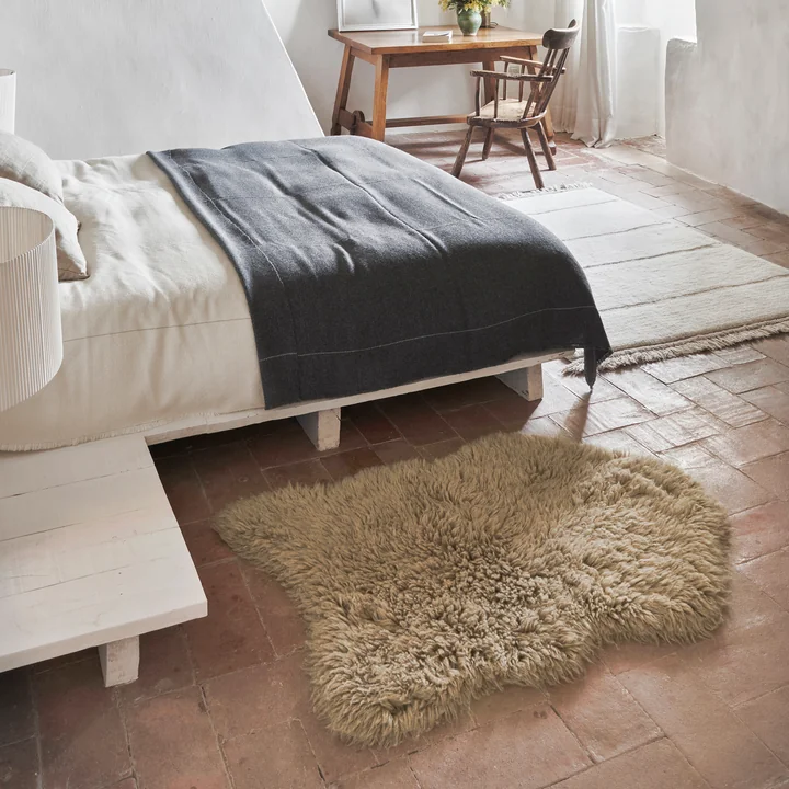 Lorena Canals - Wollteppich Woolly, 75 x 110 cm, sheep white