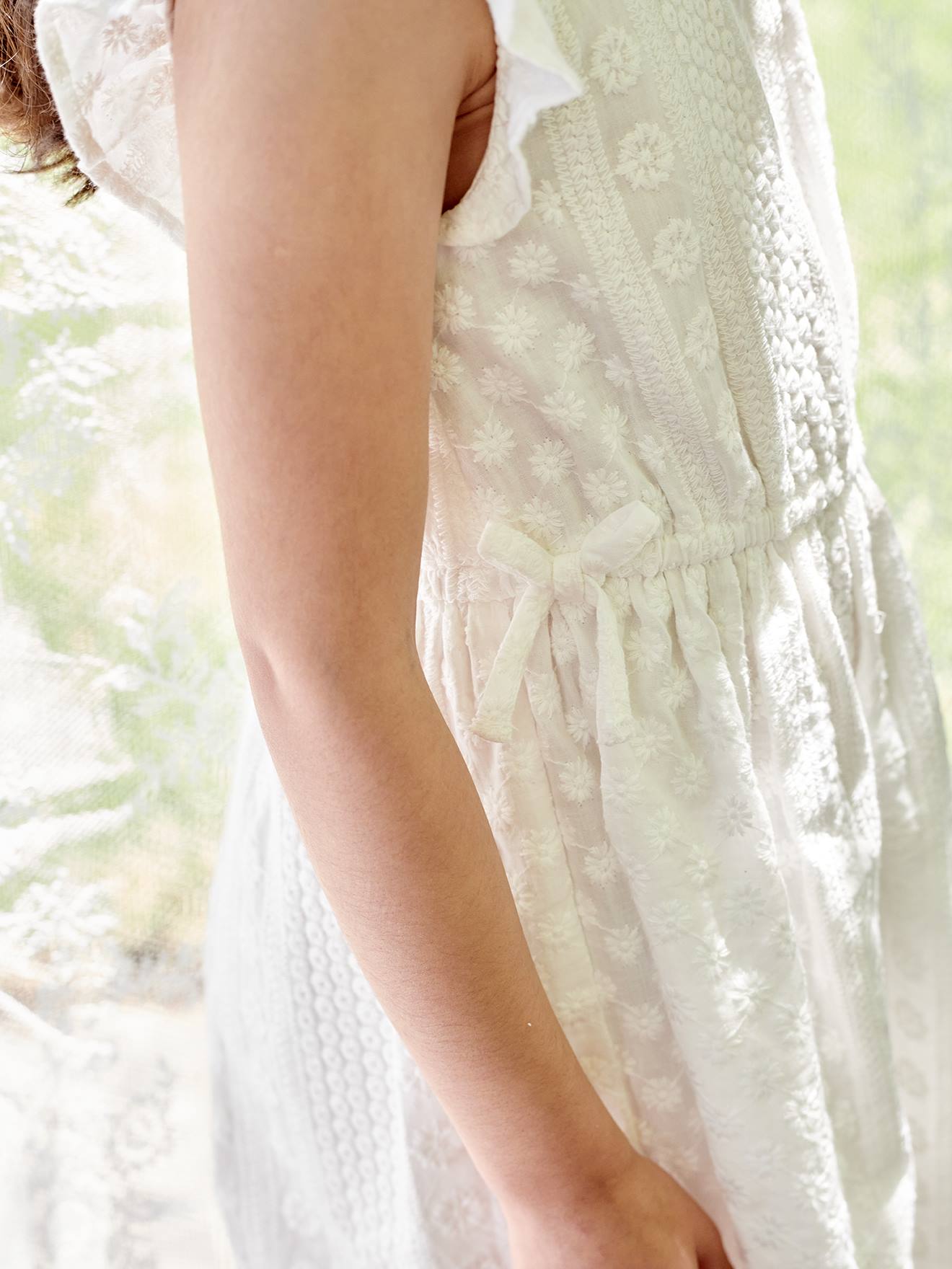 vestido bordado cru