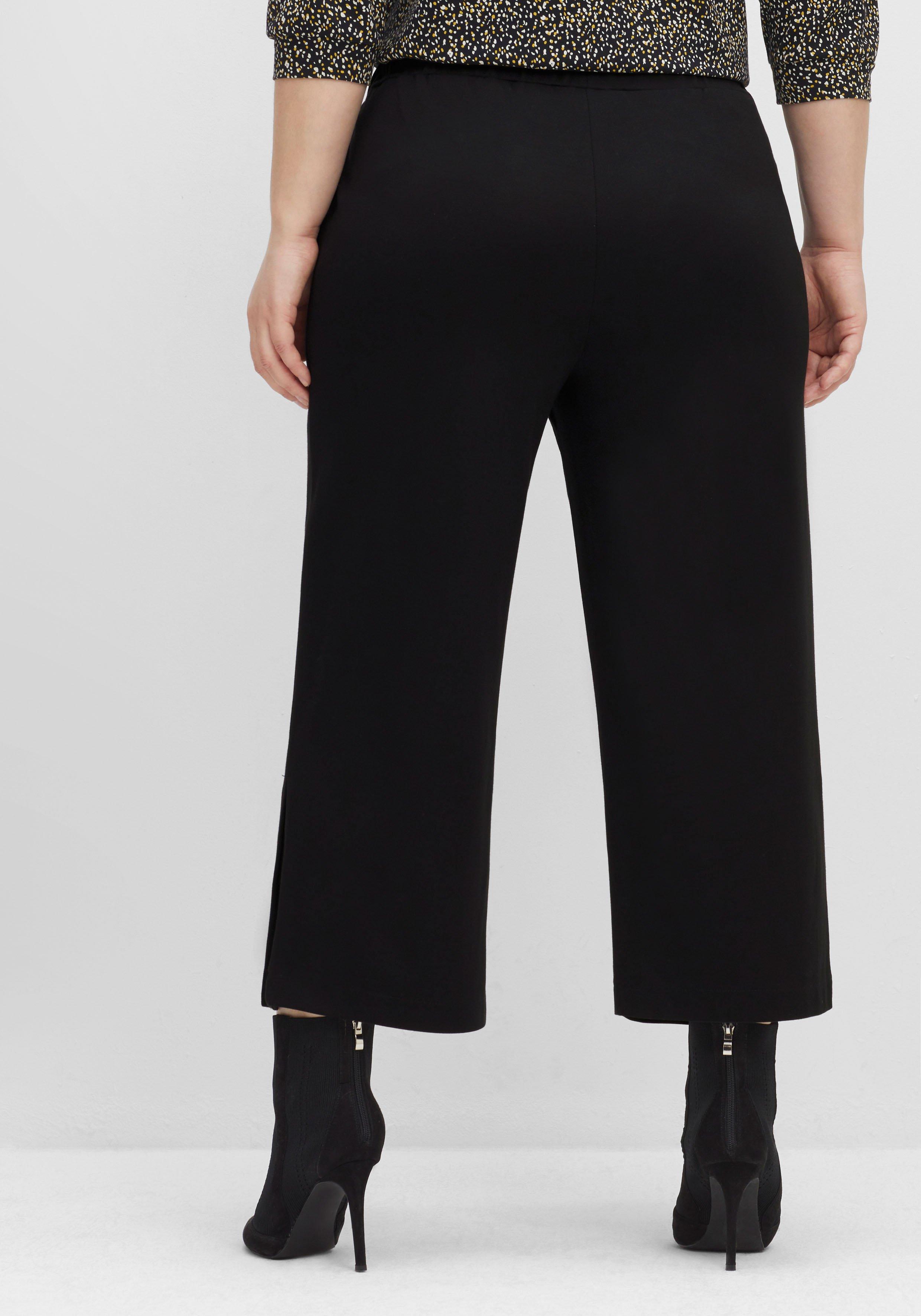 Weite 7/8-Hose mit Schlupfbund und hohem Schlitz