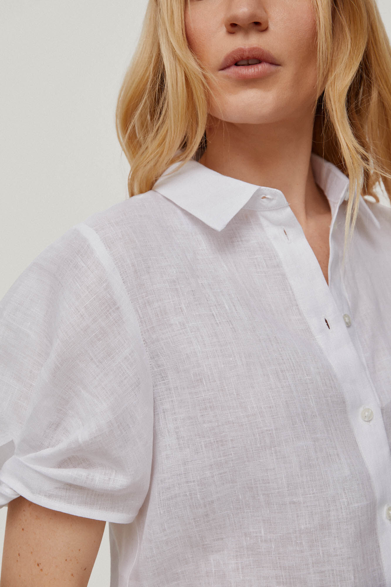 Blusa com detalhe de punho - Branca