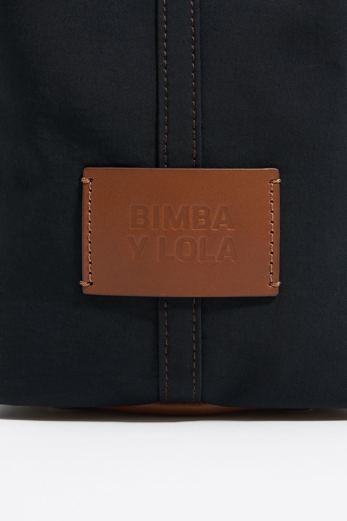 Sacola grande para compras com estampa de Chihuahua, em gabardine antracite.