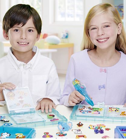 Aquabeads Perlen - 2400+ st. - MEGA Perlenset - Mehrfarbig
