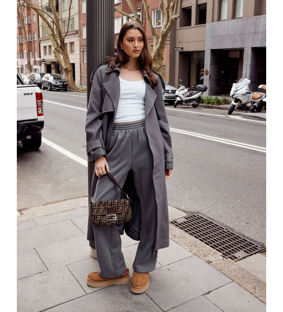 Tênis UGG Tazz de couro marrom