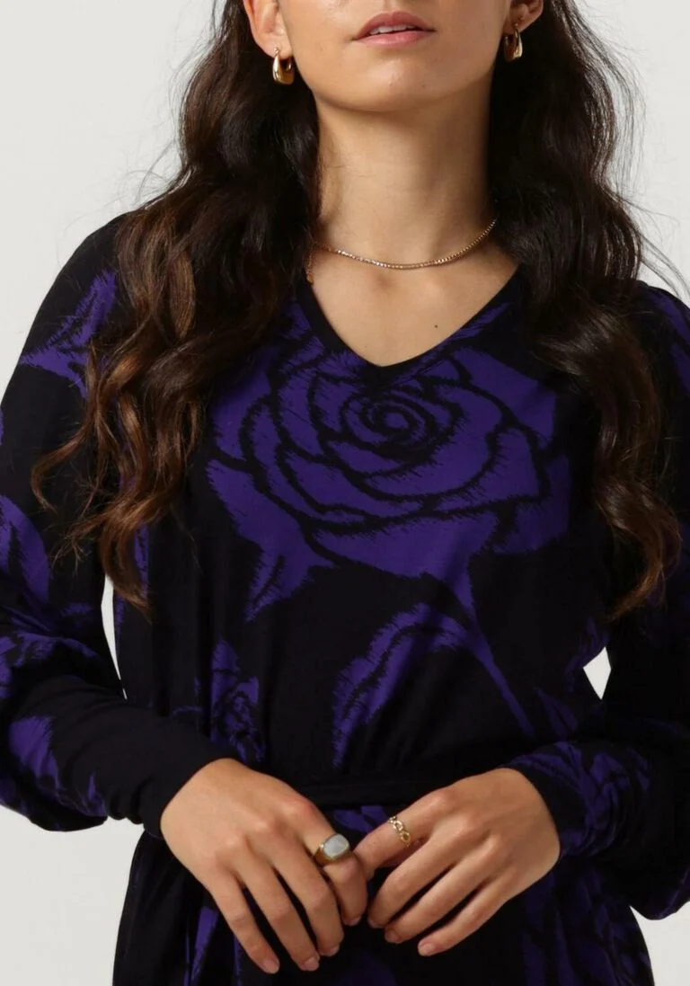 JANSEN AMSTERDAM paarse jansen amsterdam mini jurk vbf501 jersey print dress with v-neck