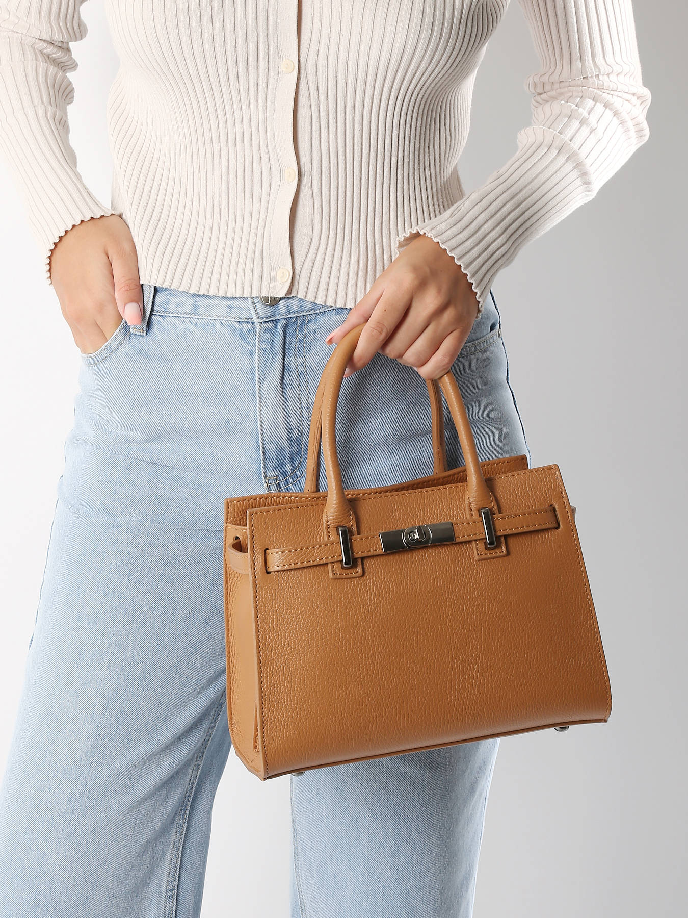 sac  main Caviar cuir MILANO