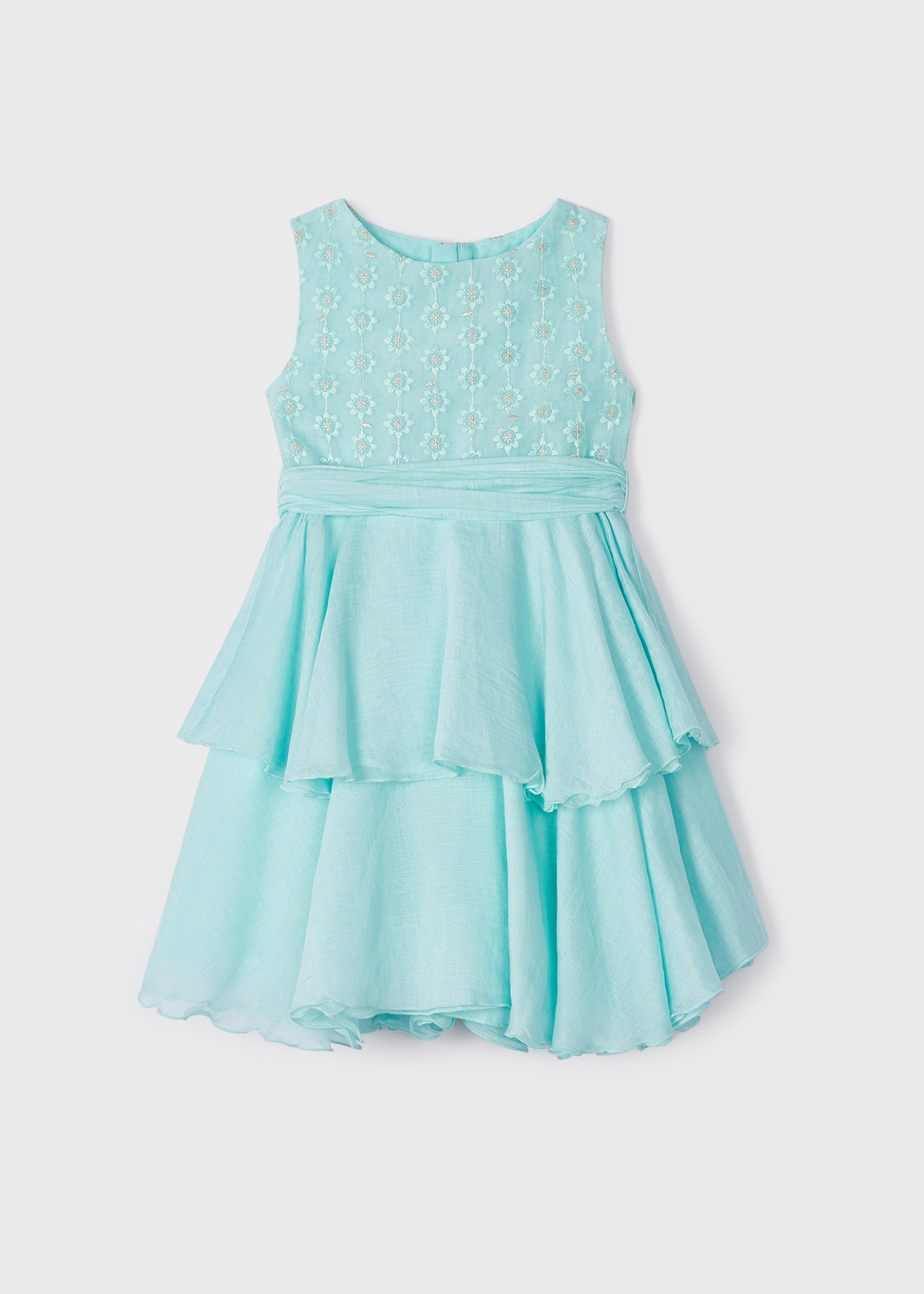 Vestido com saia franzida e bordado para menina