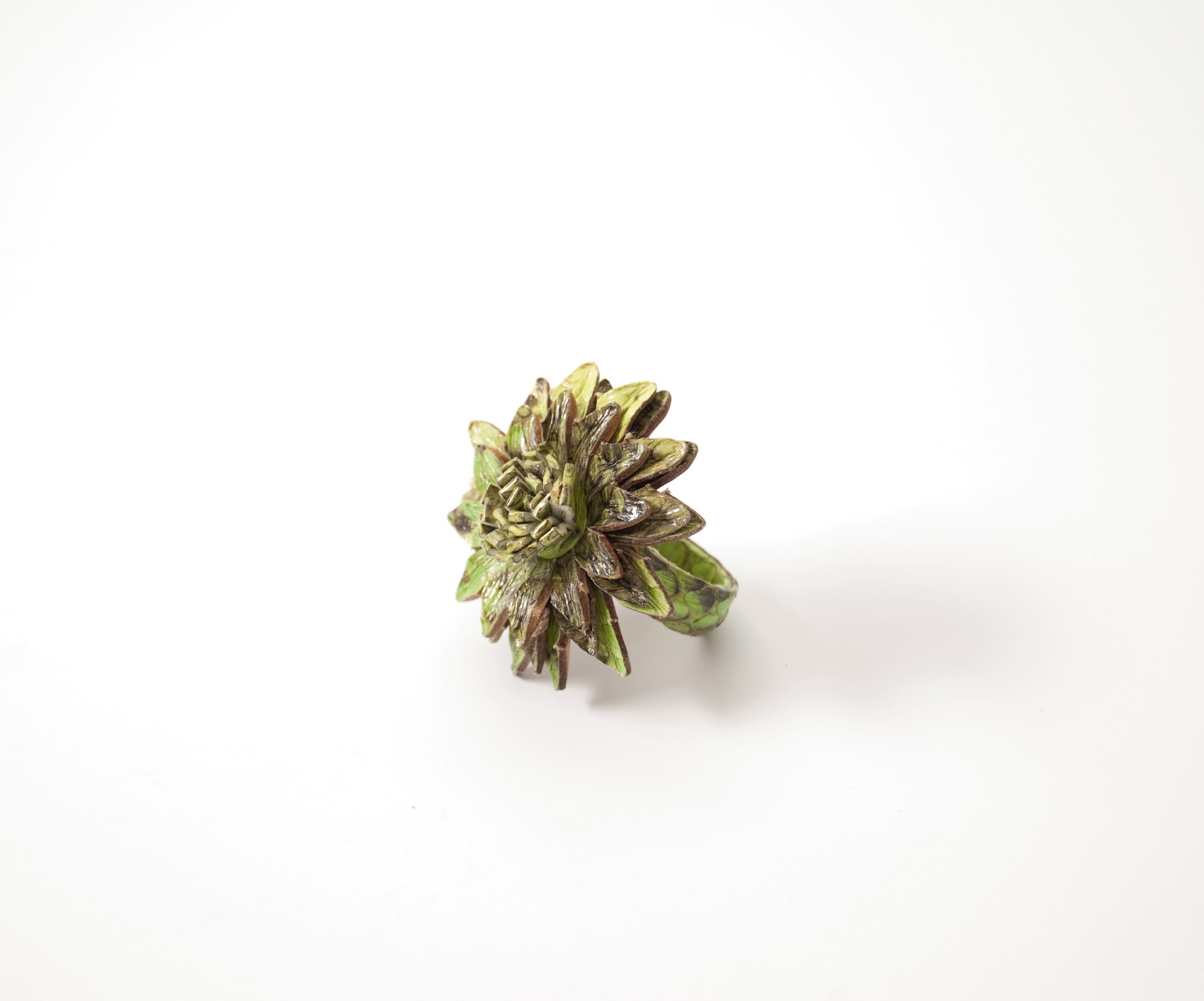 Ring Blume Leder, grün, T 4 cm, B 4 cm, H 2 cm günstig bestellen