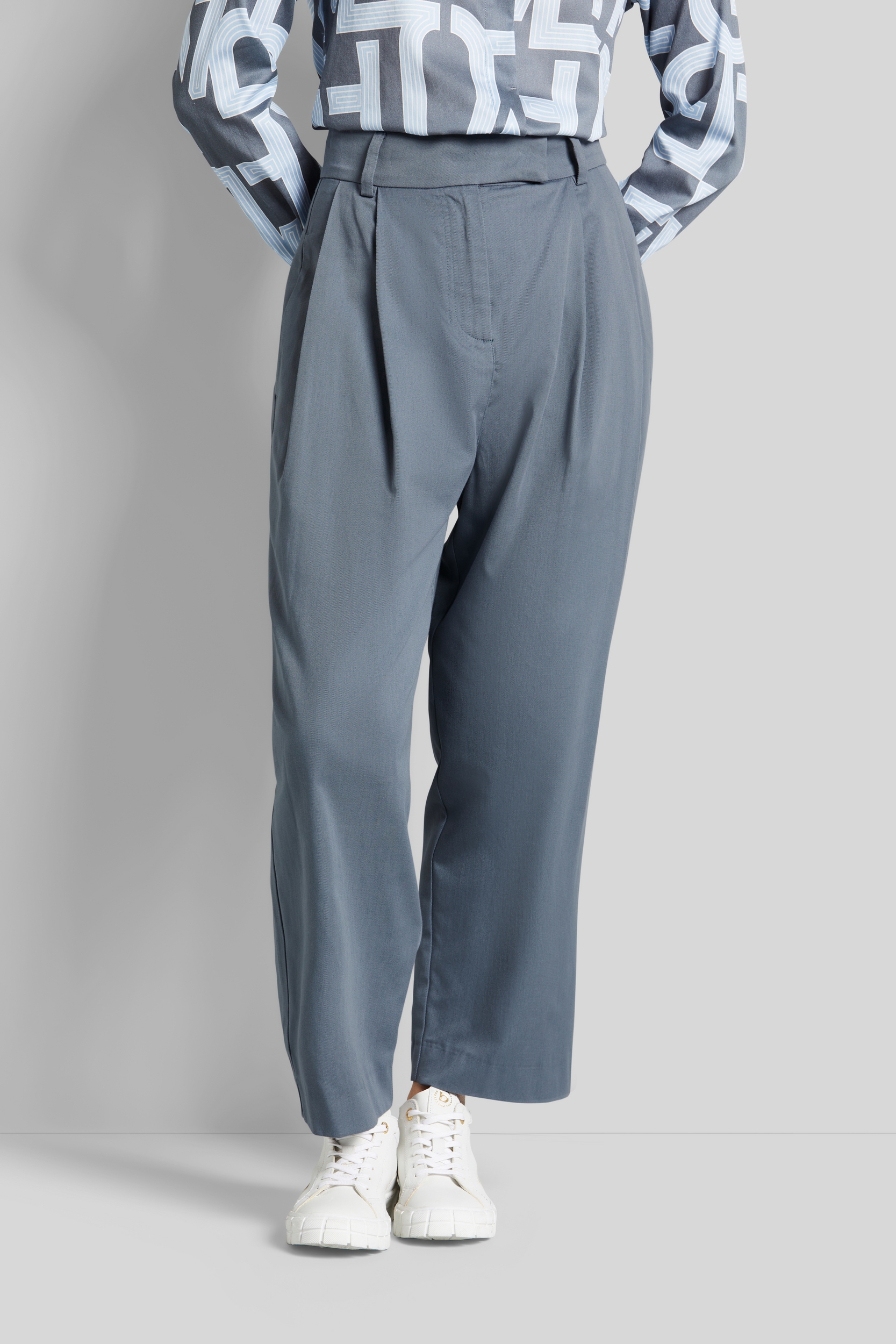 bugatti Stoffhose  mit Bundfalten