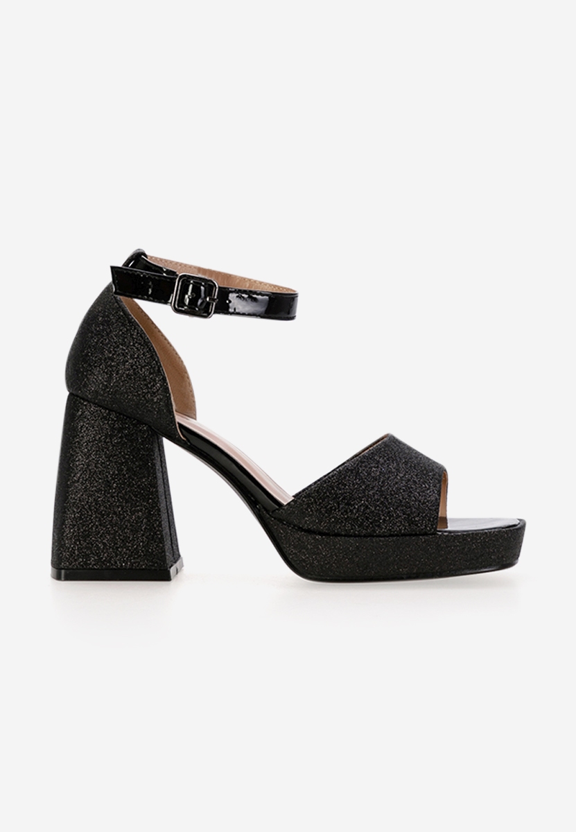 Sandales élégantes femme noires Roda