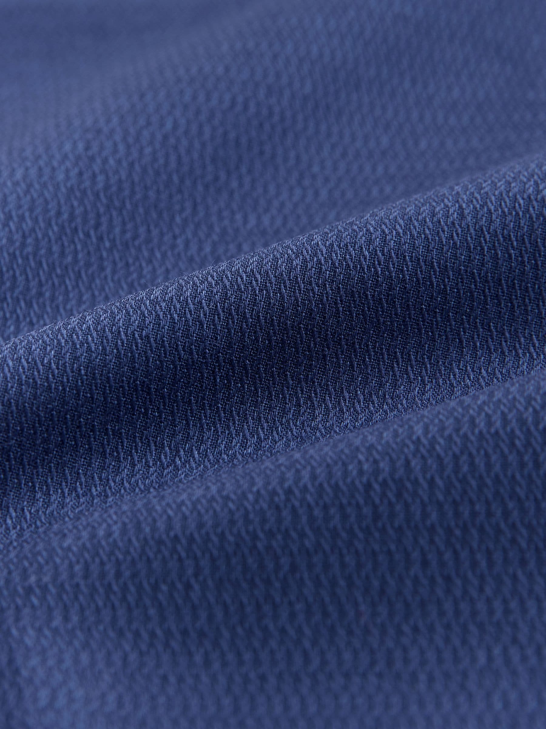 Saffierblauw - Slim Fit - Onderhoudsvriendelijk, getextureerd, slim fit overhemd met enkele manchet