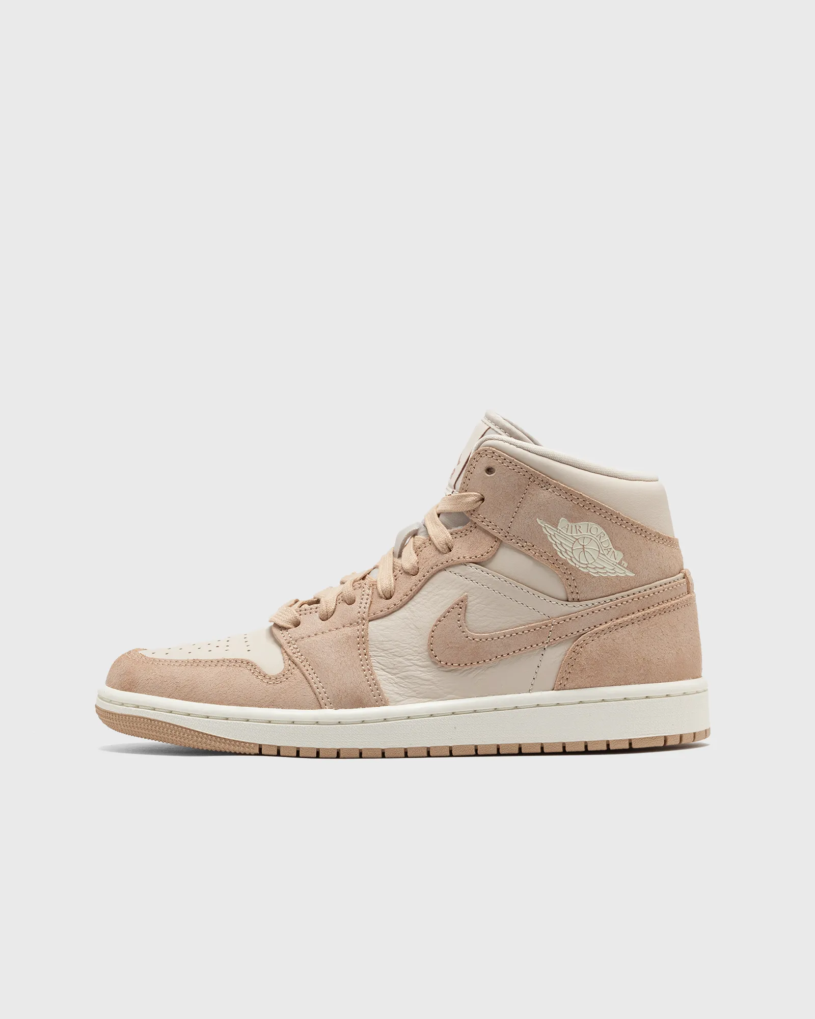 Jordan WMNS AIR JORDAN 1 MID SE