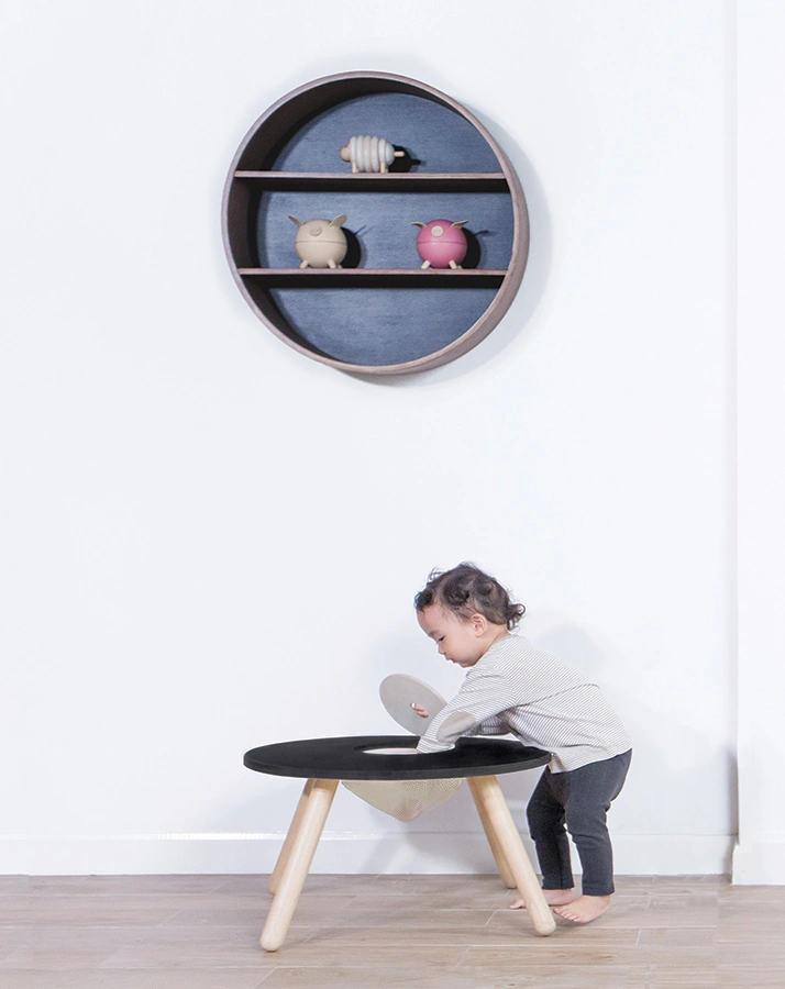Holz-Spieltisch KREIDETAFEL mit Aufbewahrung in schwarz/natur