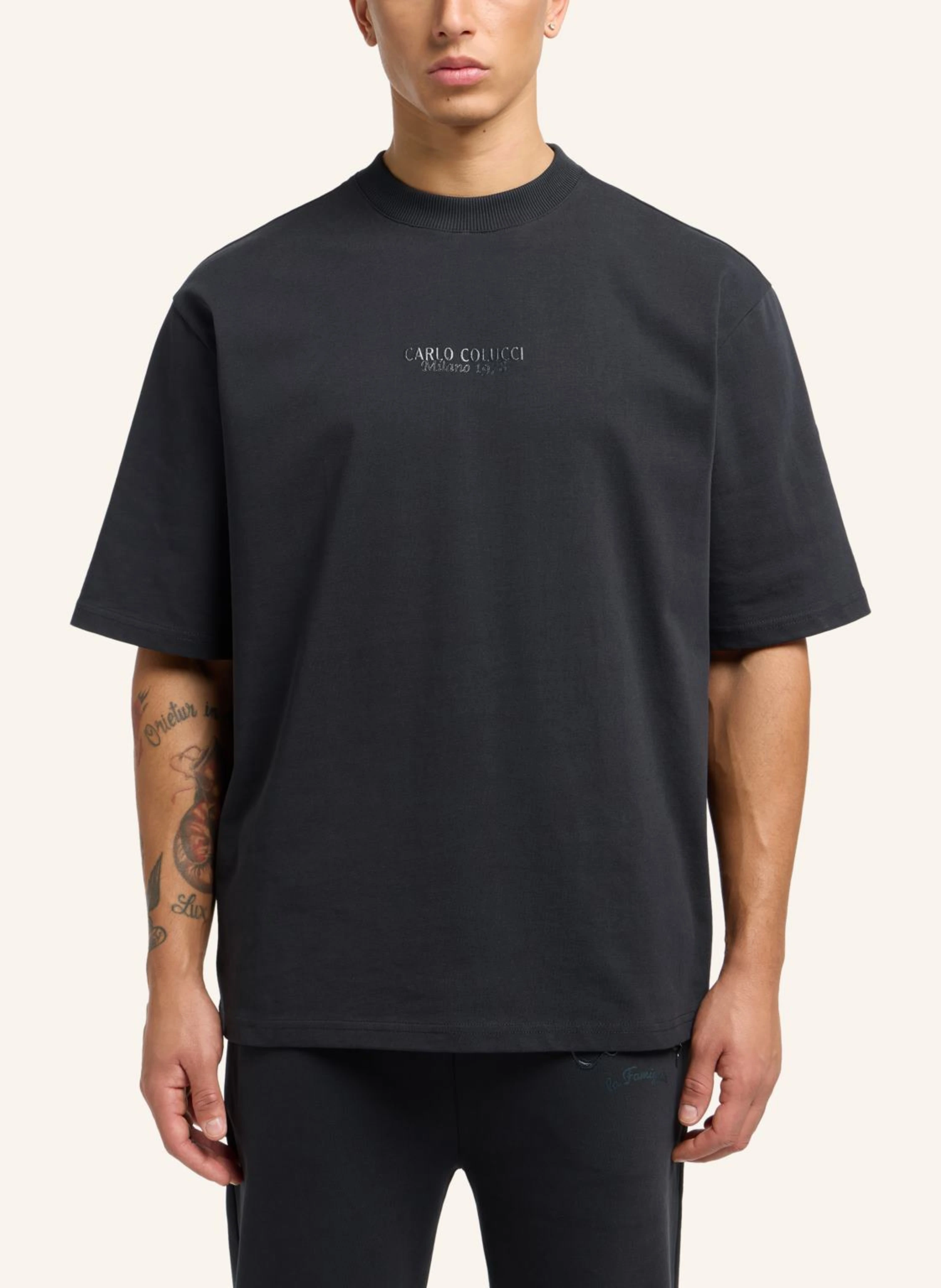 CARLO COLUCCI Oversize T-Shirt - La Famiglia DONNER