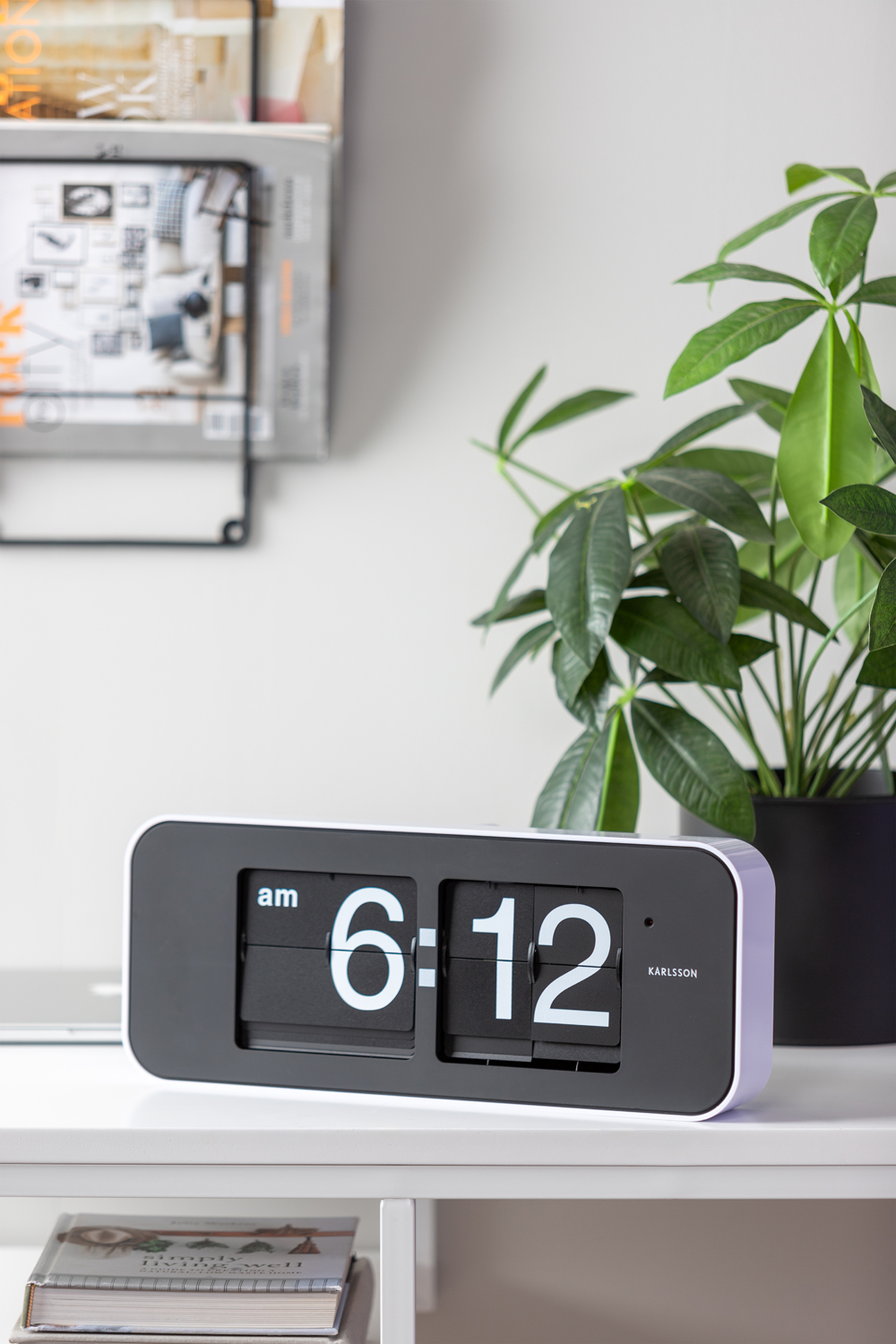 Wall clock Wide Flip white casing, black dial