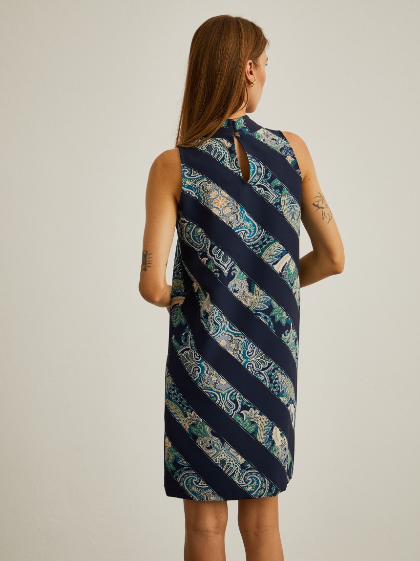 Vestido com estampado cornucópias