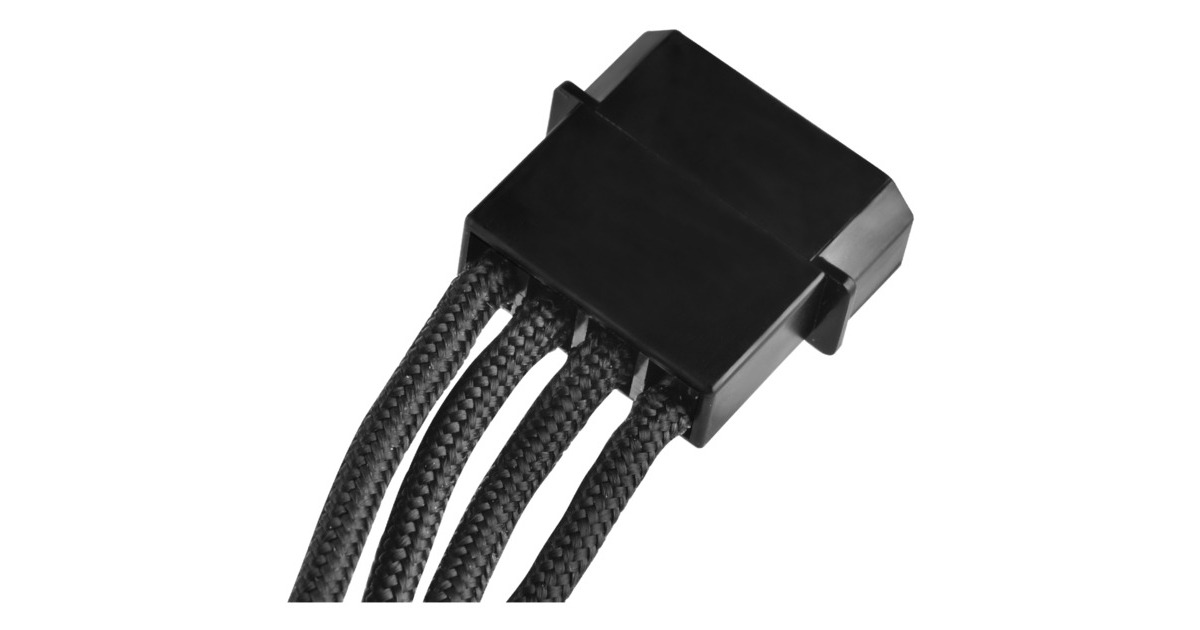 SilverStoneAdapter 4-Pin Molex > 4x 15-Pin SATA  (Zwart, PP07-BTSB)