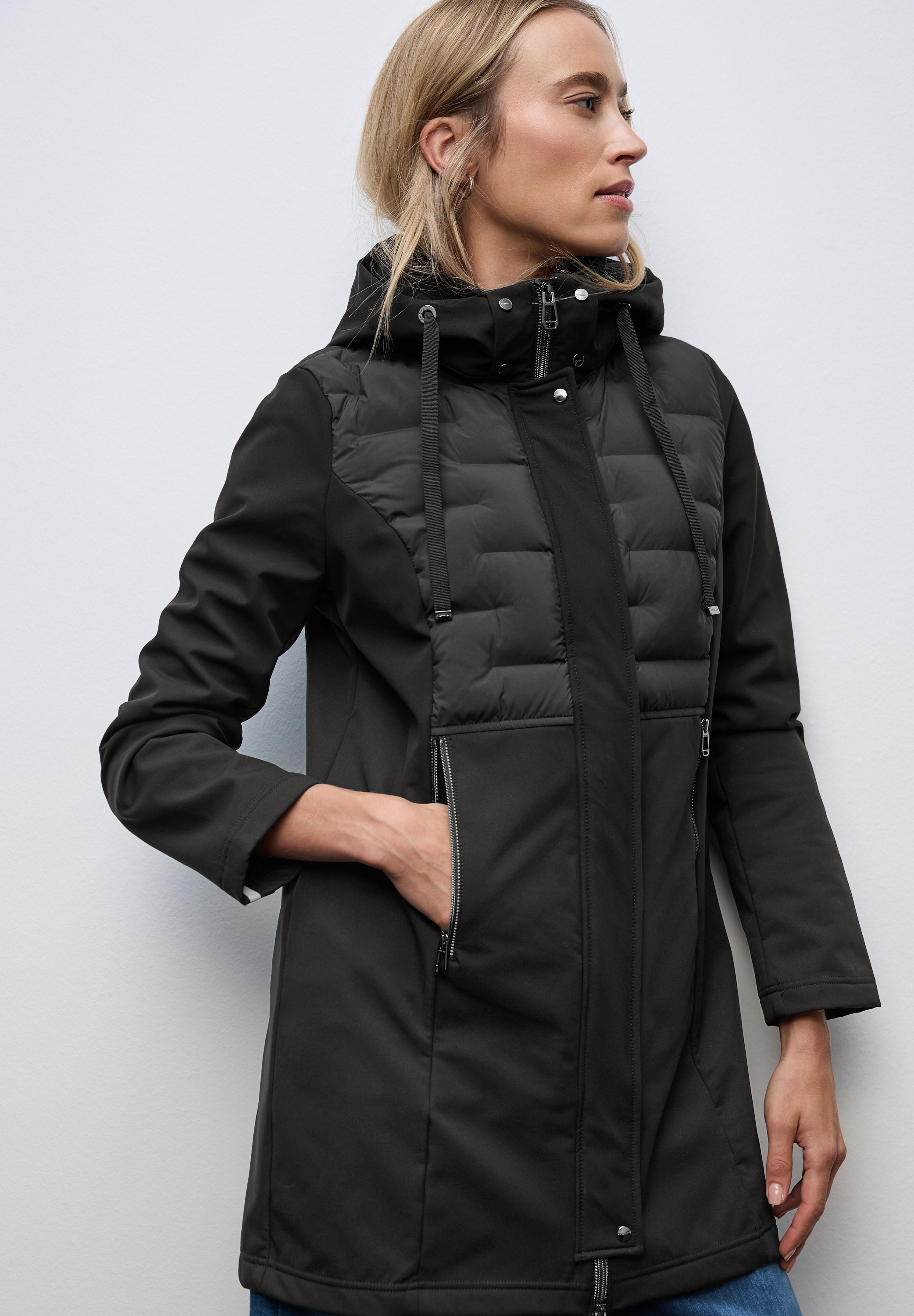 STREET ONE Softshelljacke mitKapuze mit Details und Kapuze mit Tunnelzug