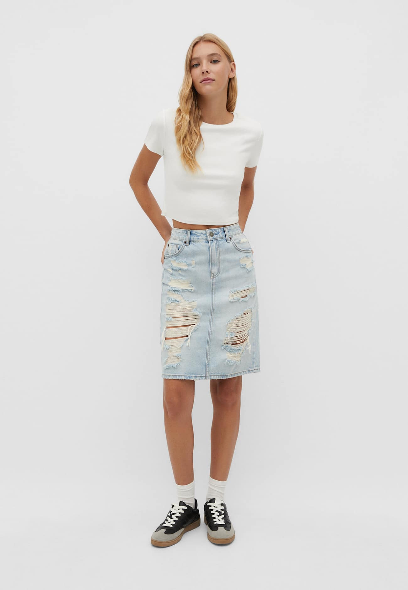 Minissaia jeans rasgada