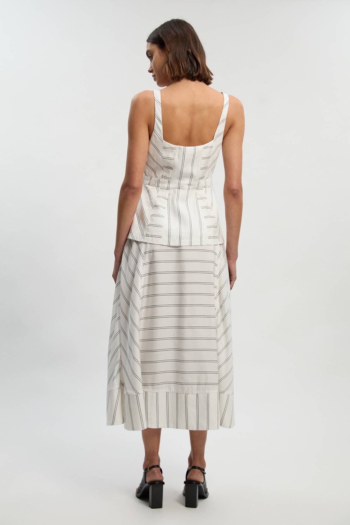 KarenMillen Robe Maxi Tissée À Basque Et Bretelles En Coton À Rayures Audacieuses