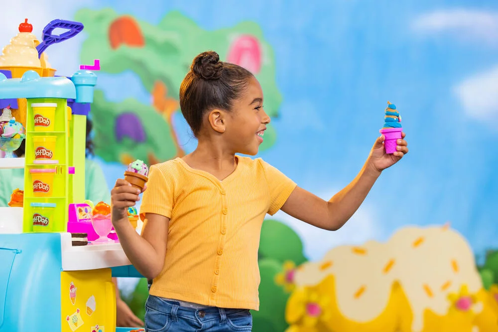 PLAY DOH KITCHEN CREATIONS - CAMION DE GLACE GEANT
